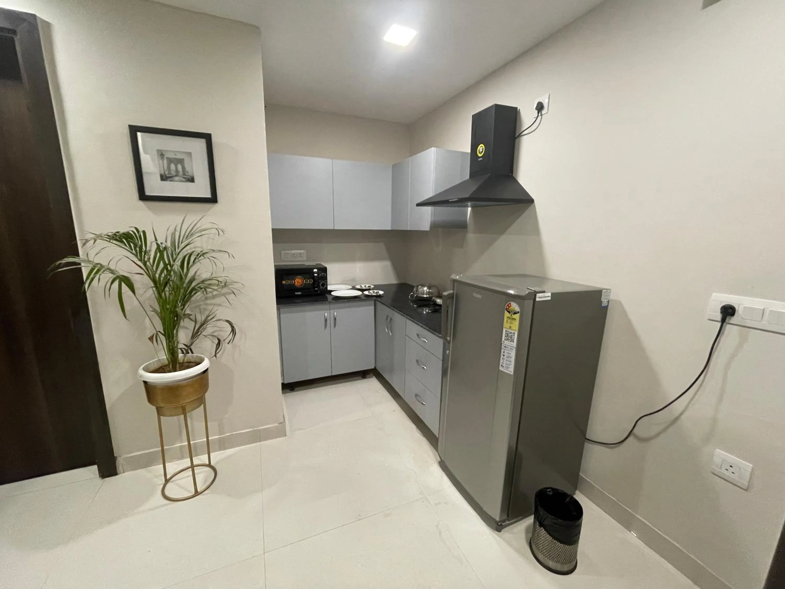Kitchen or kitchenette in Saltstayz Premier - Golf Course Extension Road