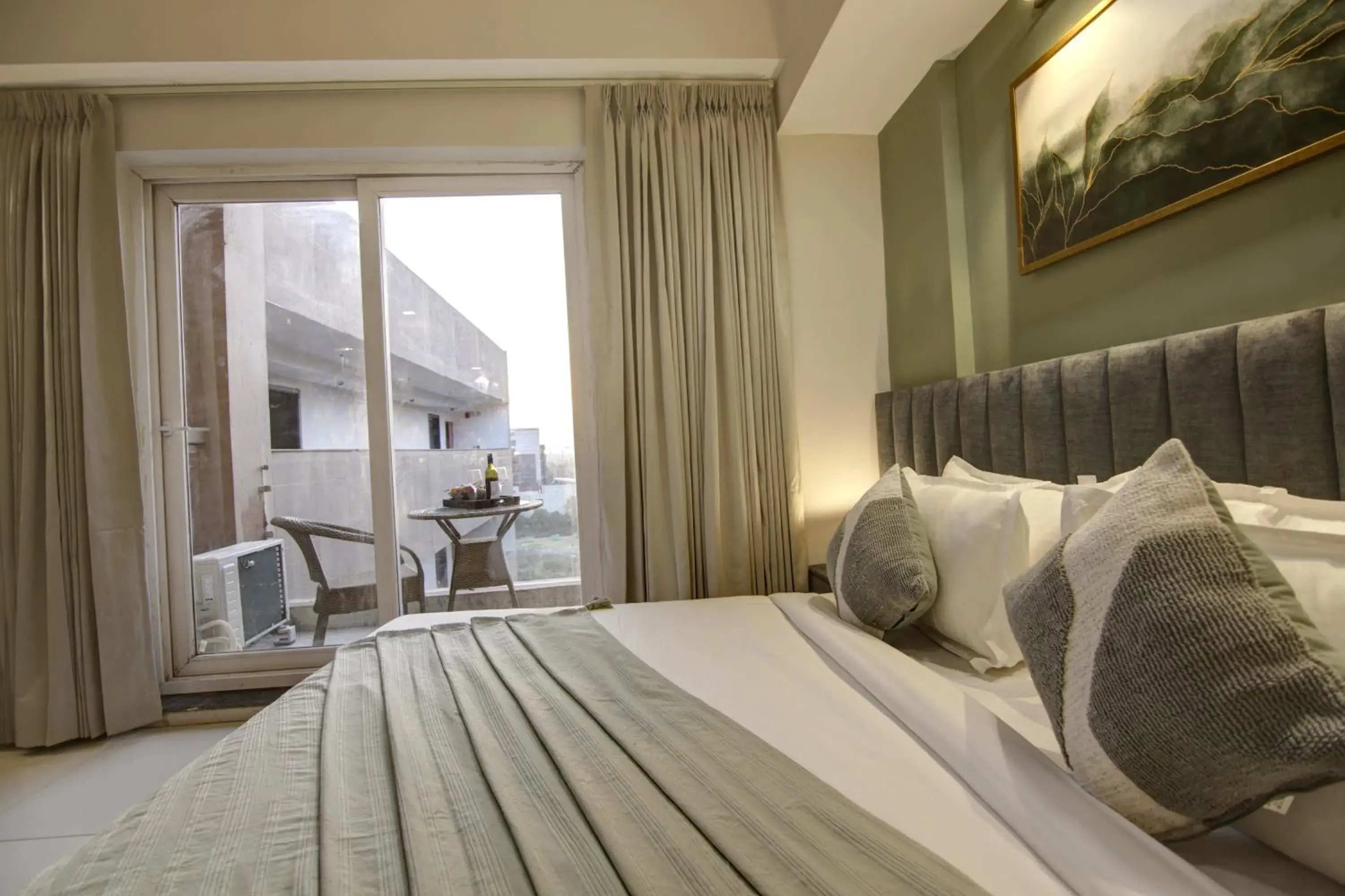 Bed in Saltstayz Premier - Golf Course Extension Road Bed in Saltstayz Premier - Golf Course Extension Road