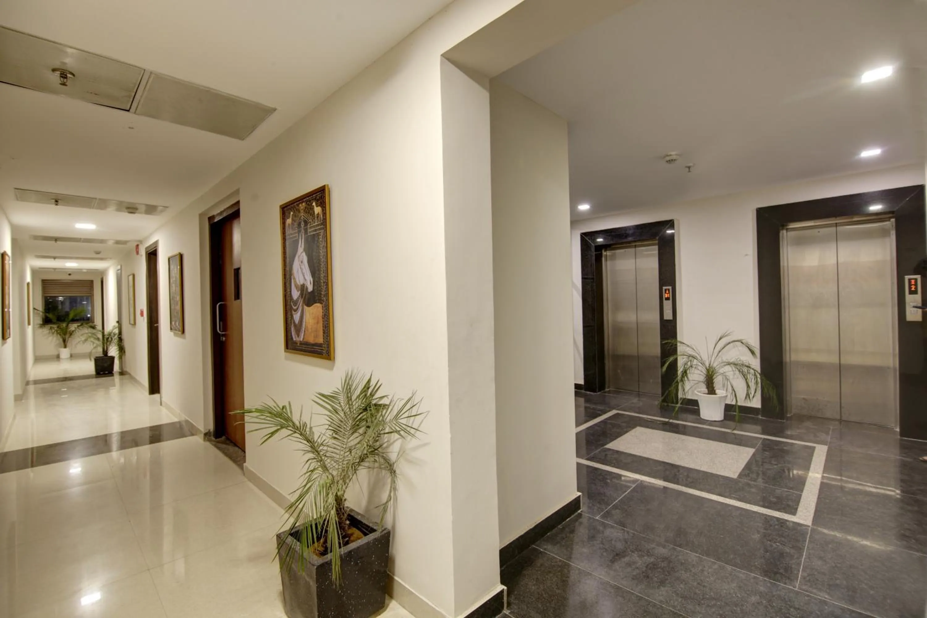 elevator in Saltstayz Premier - Golf Course Extension Road