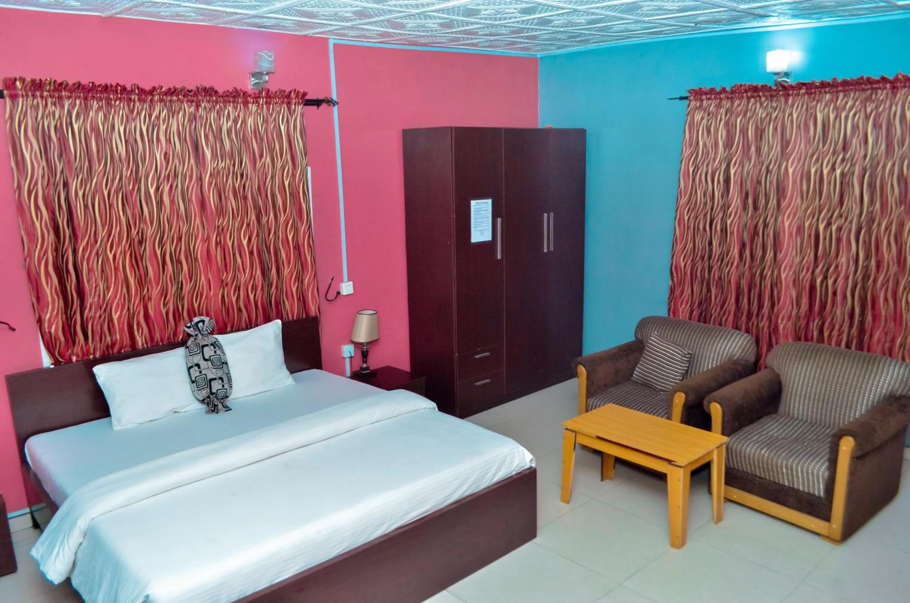 PROXIMA INN