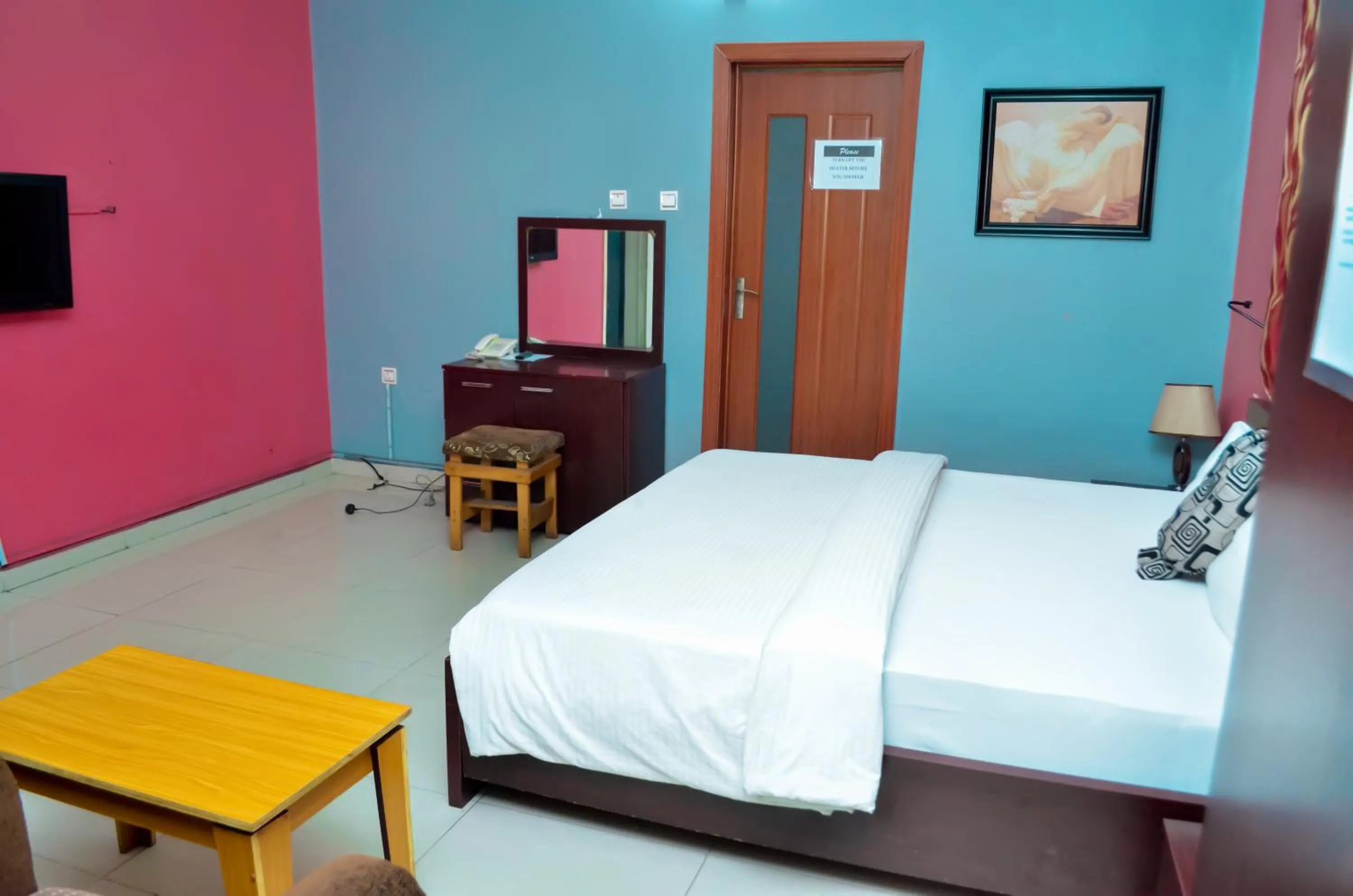 PROXIMA INN