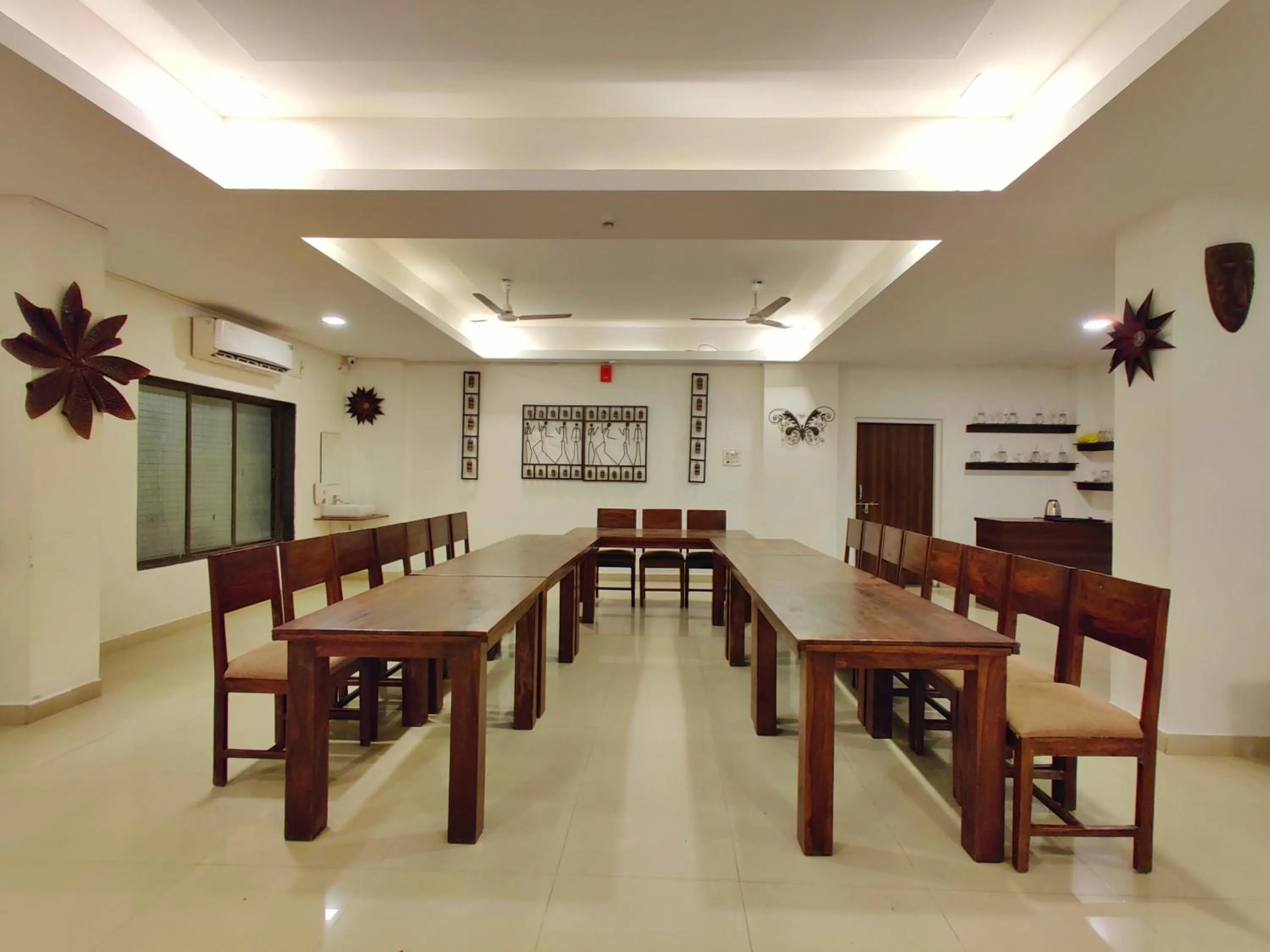 Meeting/conference room in Golden Chariot Hotel Daman