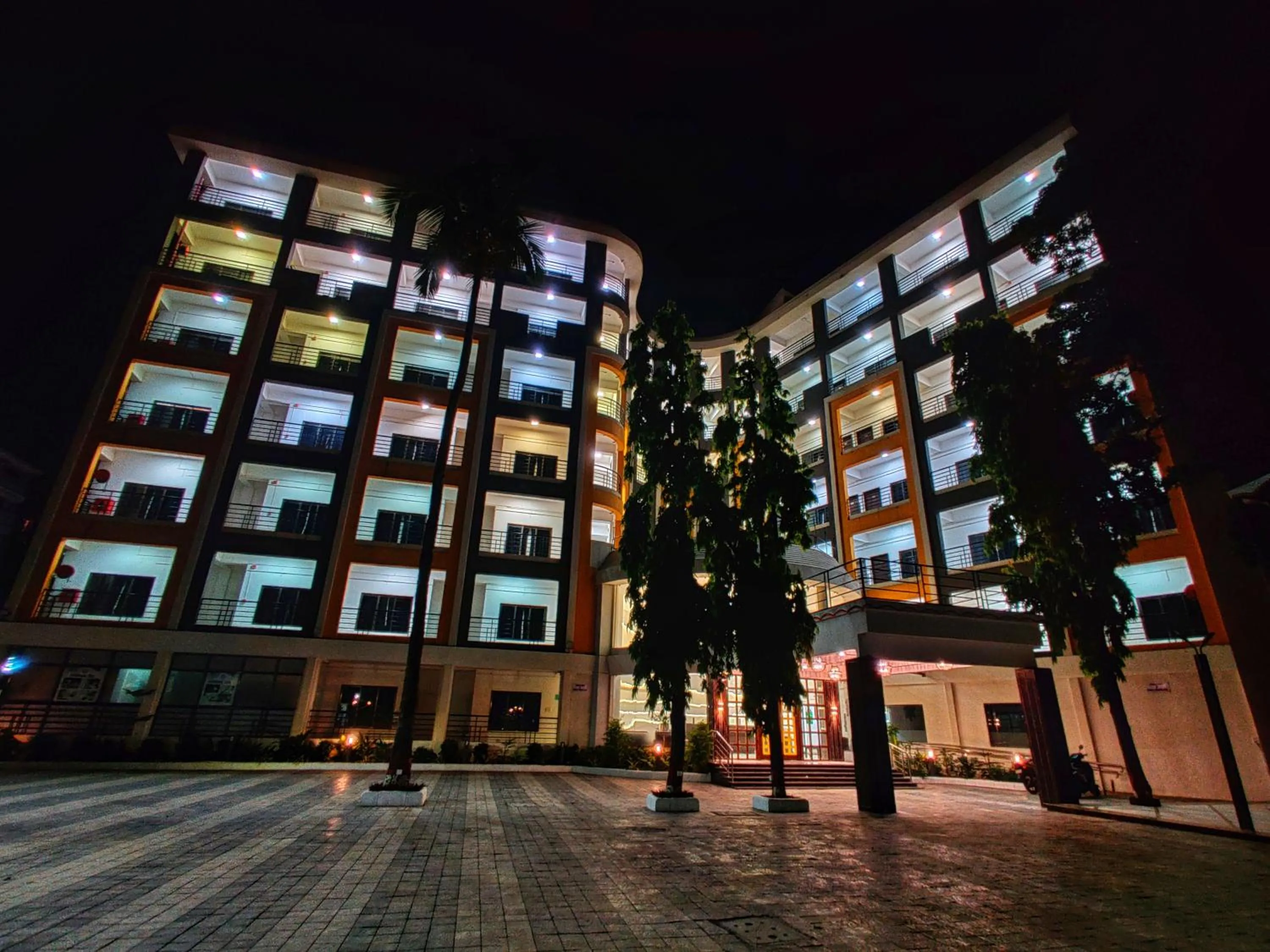 Property building in Golden Chariot Hotel Daman