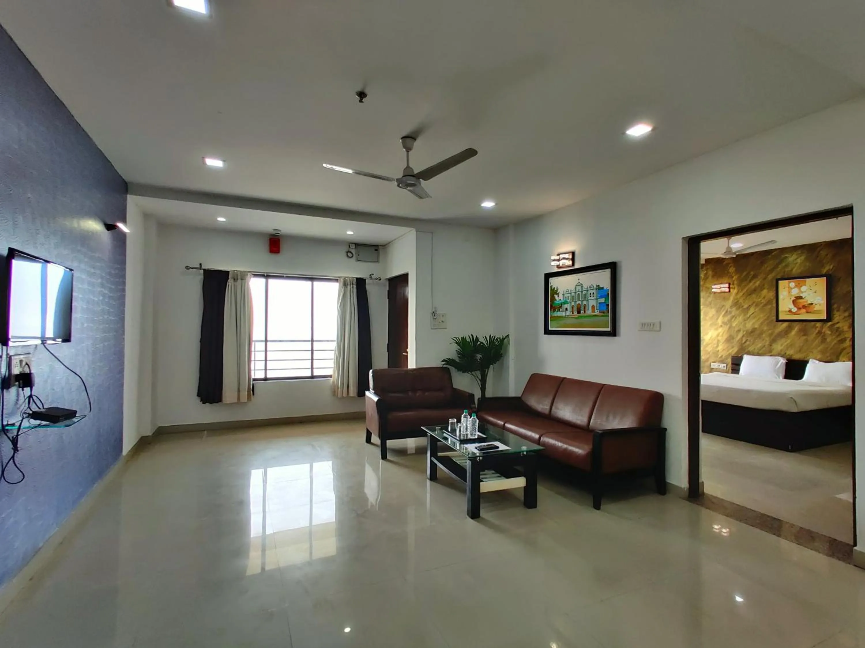 TV and multimedia in Golden Chariot Hotel Daman