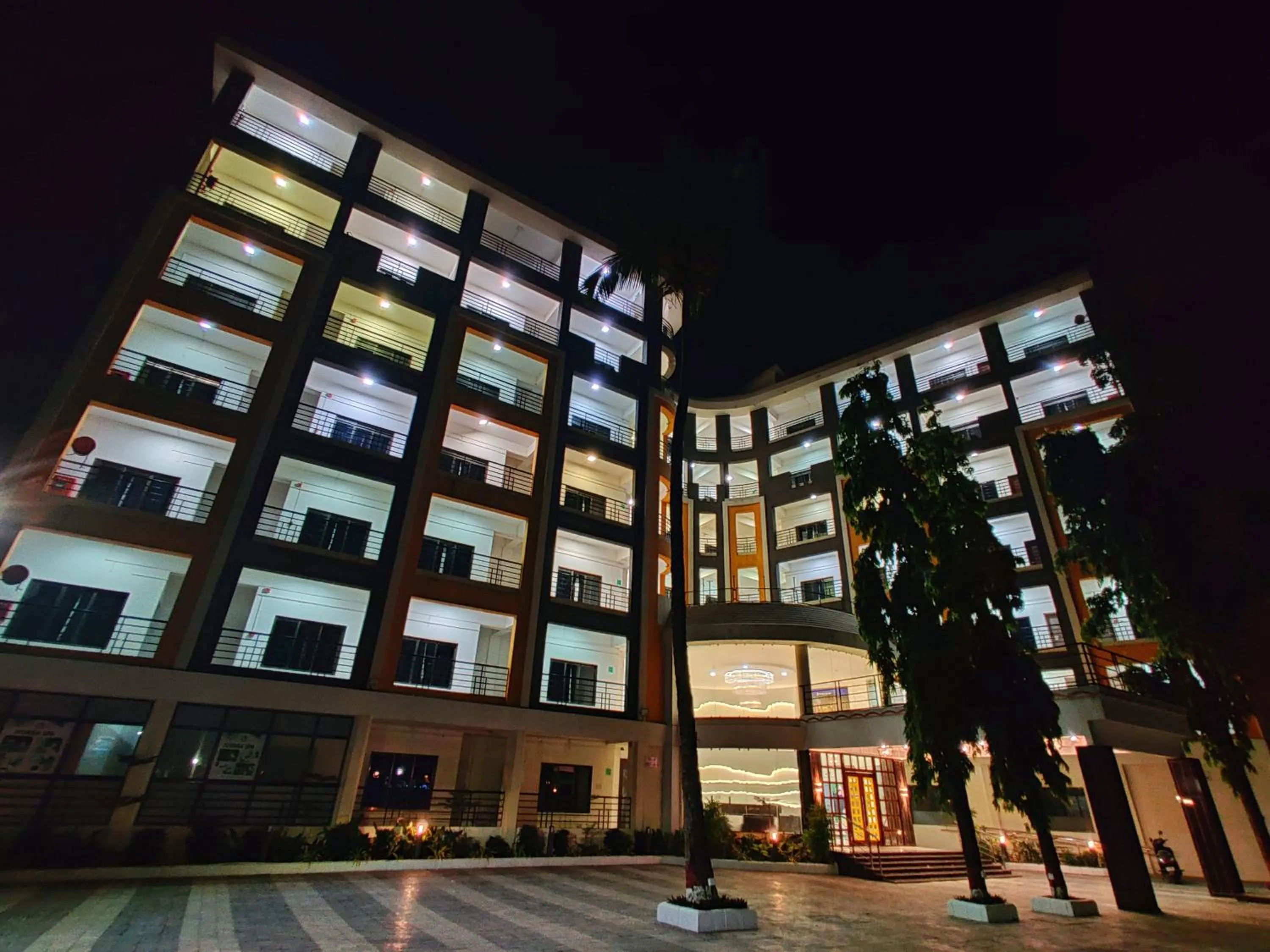 Property building in Golden Chariot Hotel Daman