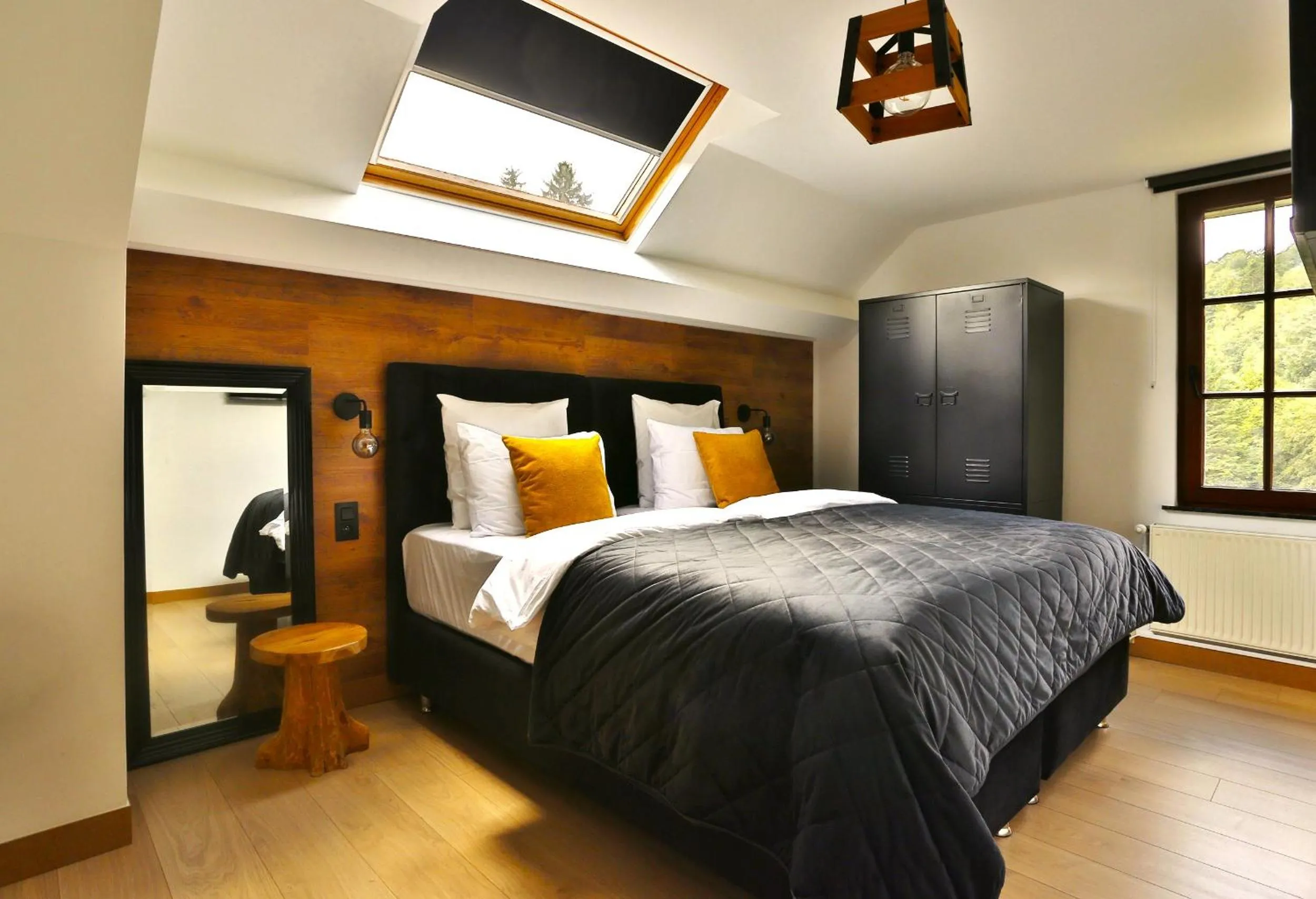 Bed in Hotel L'ermitage