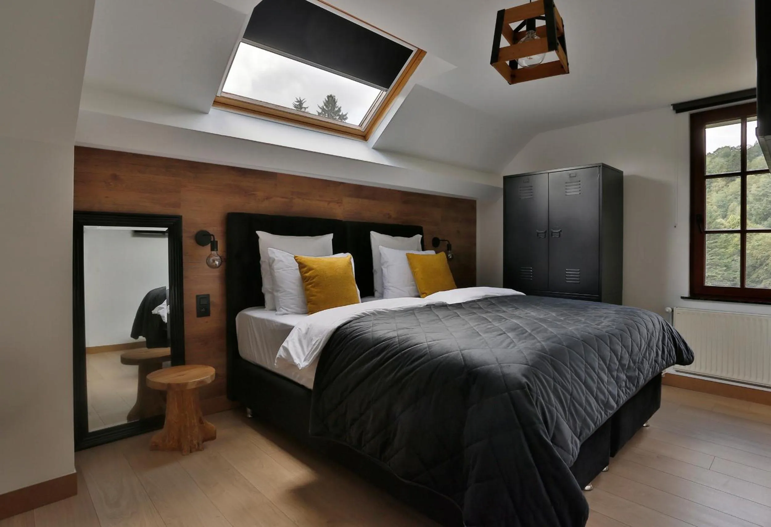 Bed in Hotel L'ermitage