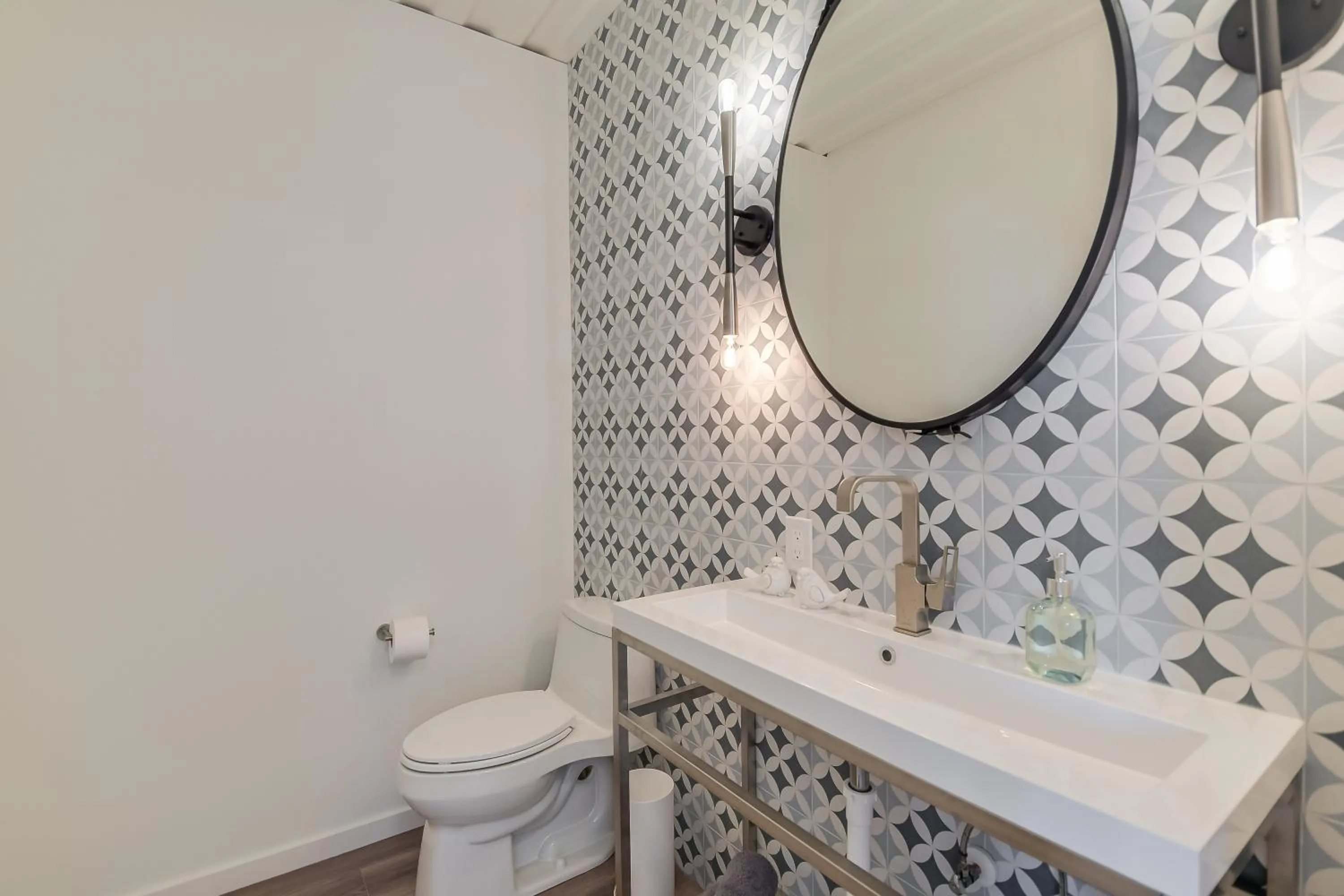 Other in Modern by the Sea Red ES1518