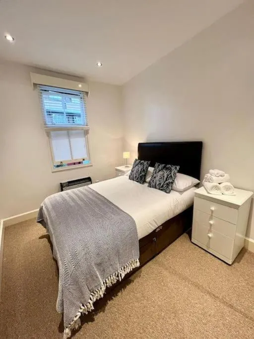 Spacious 2Bed/2Bath Flat next to London Eye