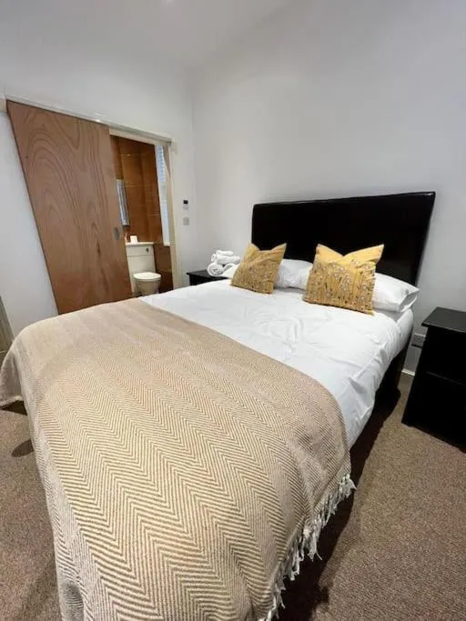 Spacious 2Bed/2Bath Flat next to London Eye