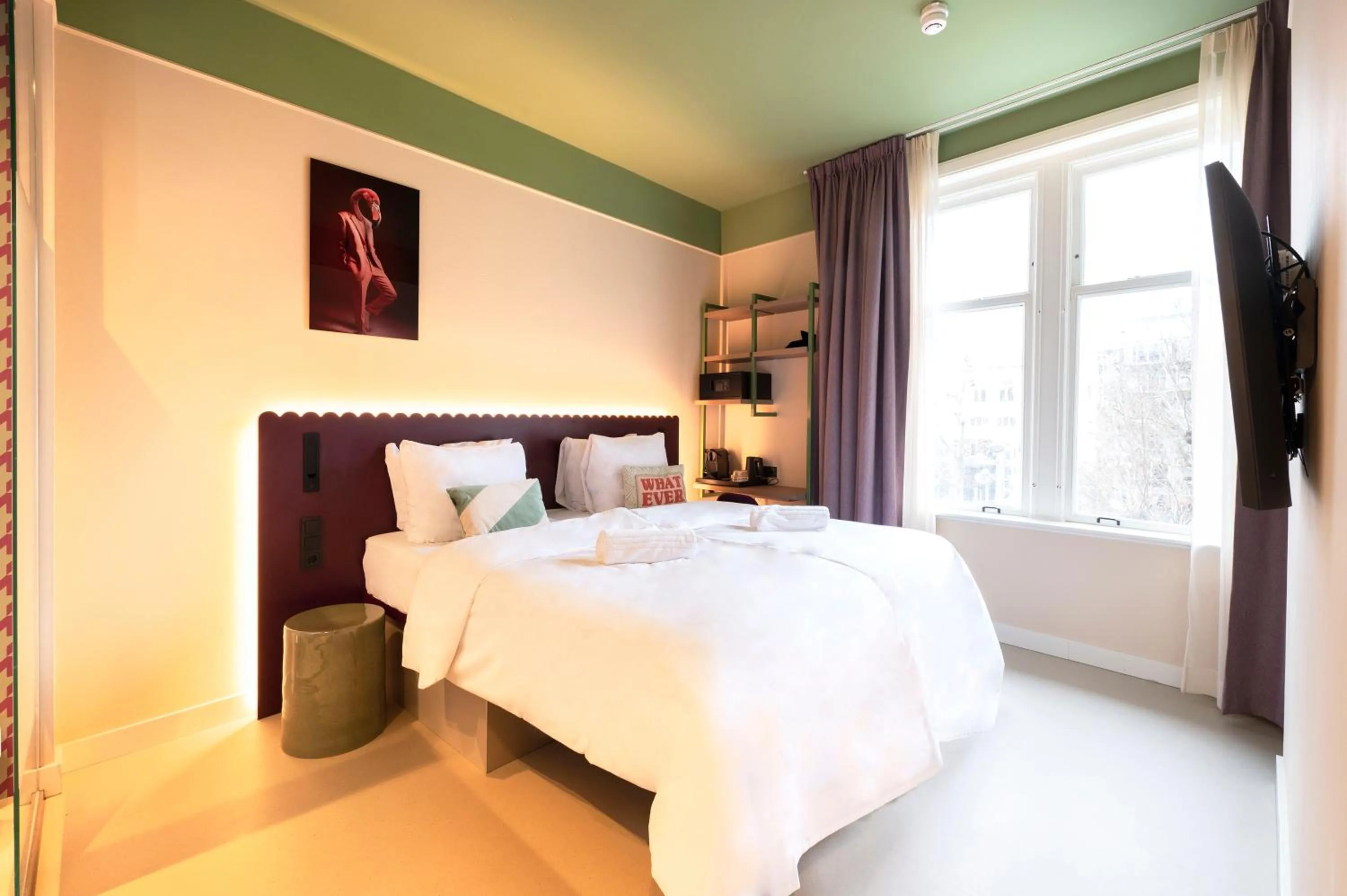Bed in City Hotel Rembrandt Square - Just renovated