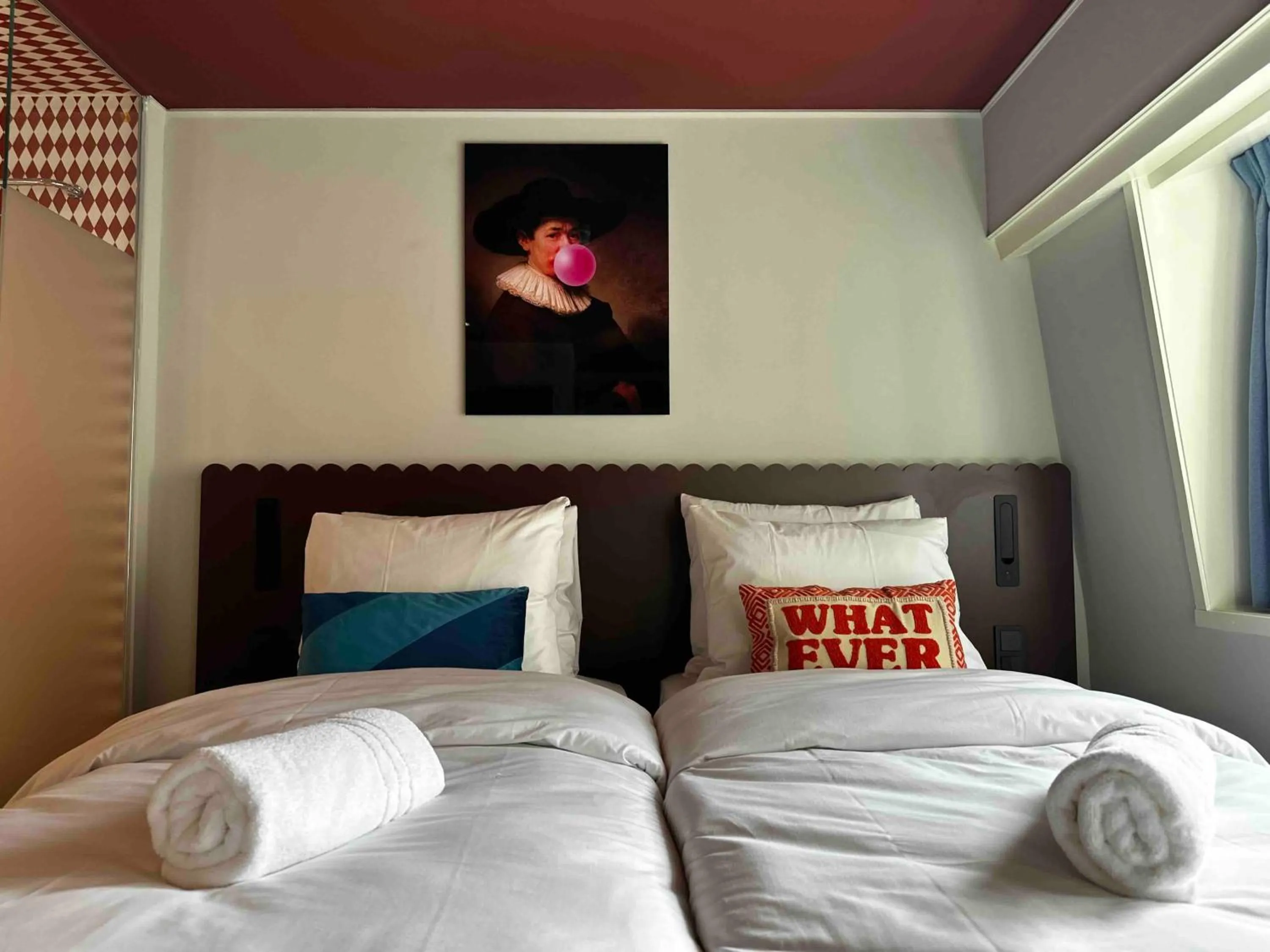 Bed in City Hotel Rembrandt Square - Just renovated