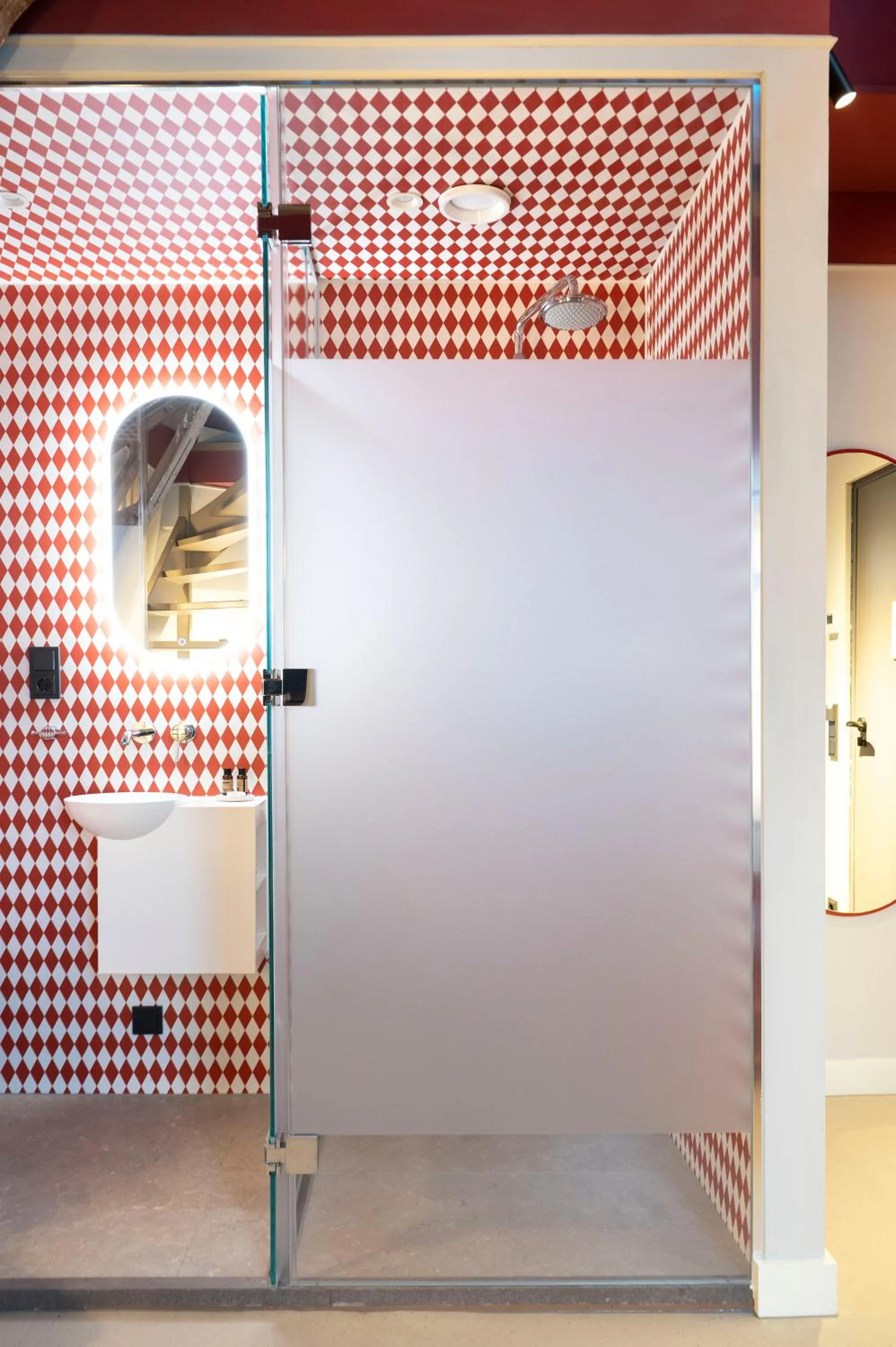 Shower in City Hotel Rembrandt Square - Just renovated