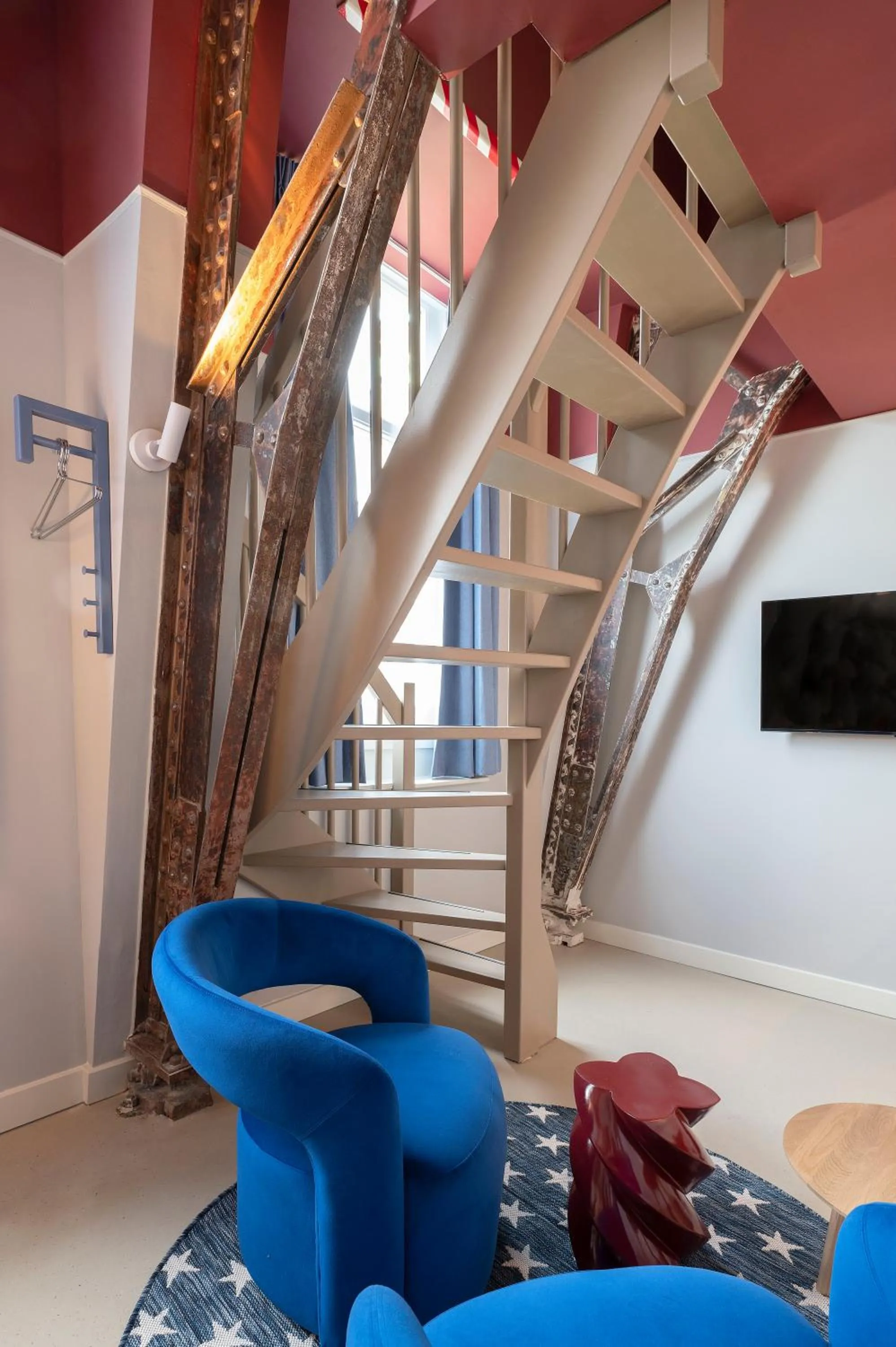 TV and multimedia in City Hotel Rembrandt Square - Just renovated