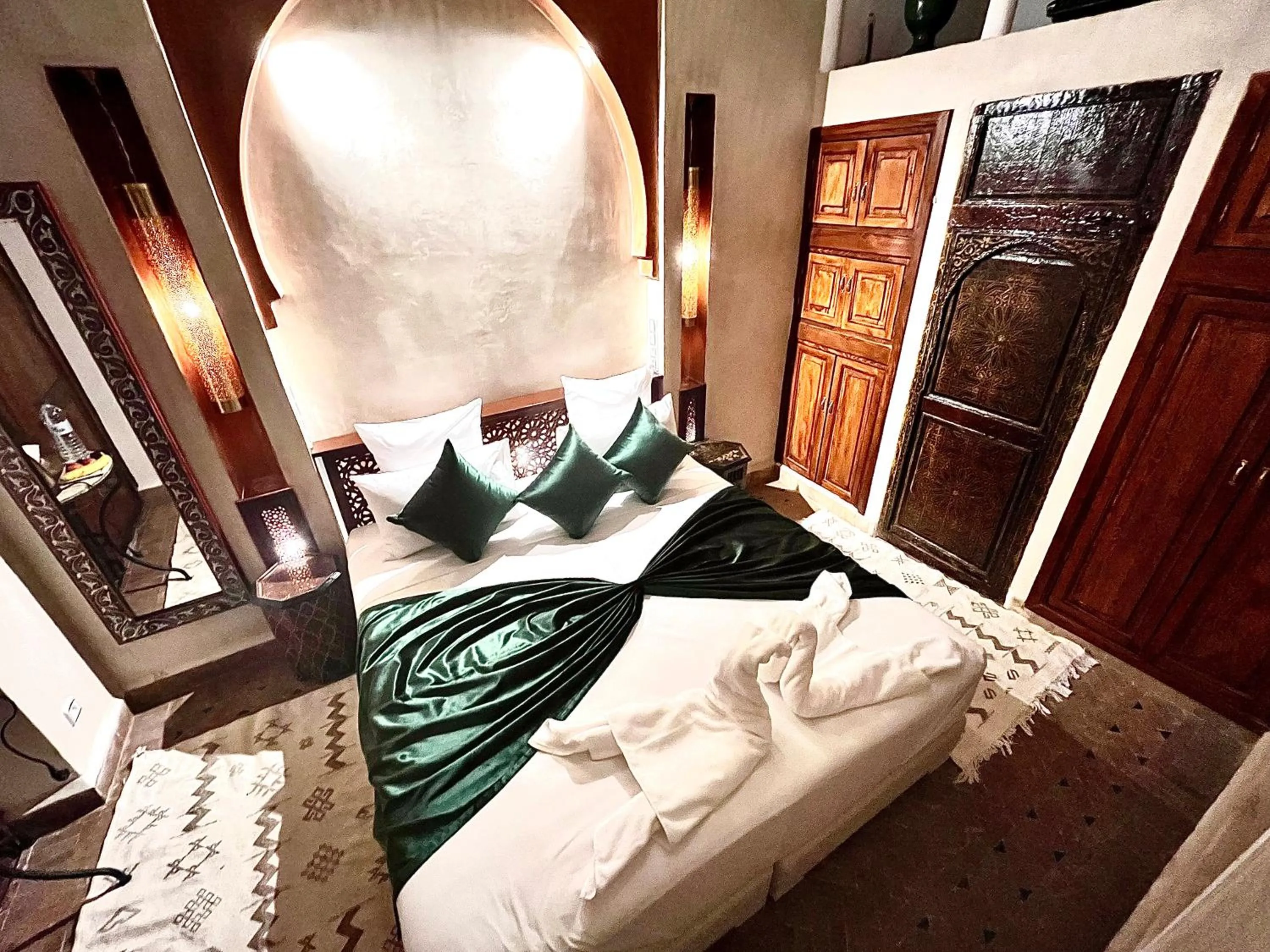 Photo of the whole room, Bed in Riad Dar Zaouia