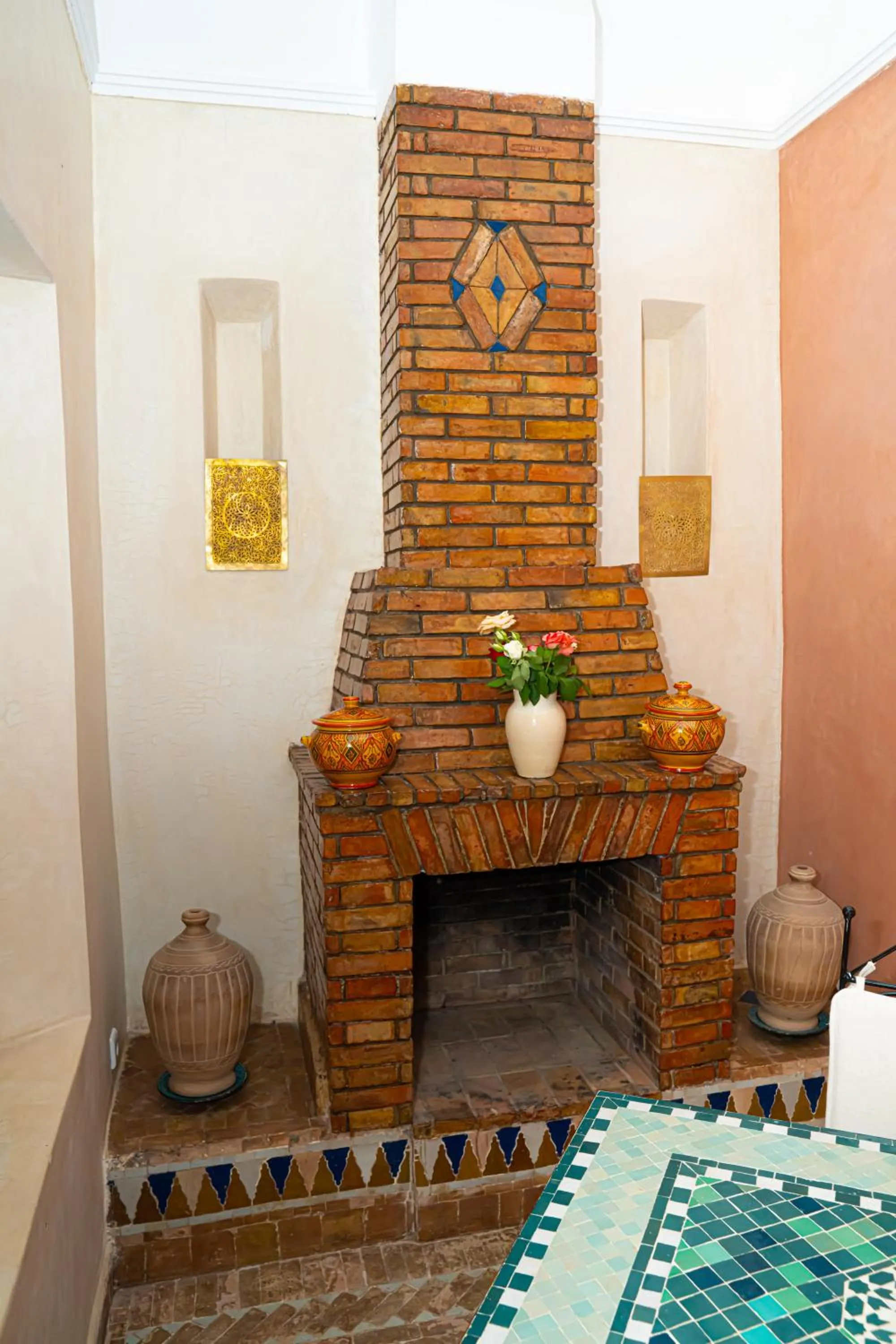 Communal lounge/ TV room in Riad Dar Zaouia