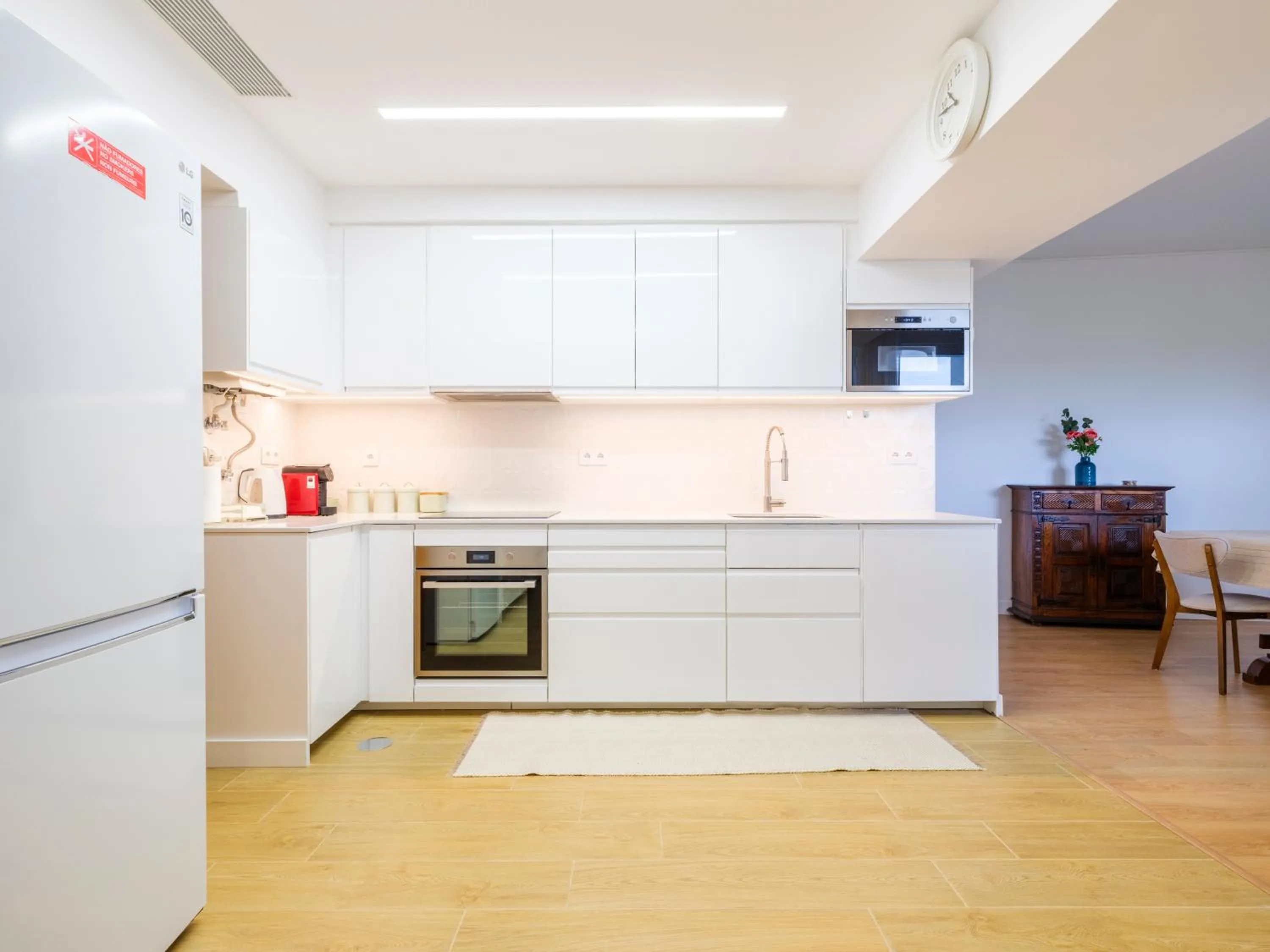 Olivais Spacious Apartment near airport