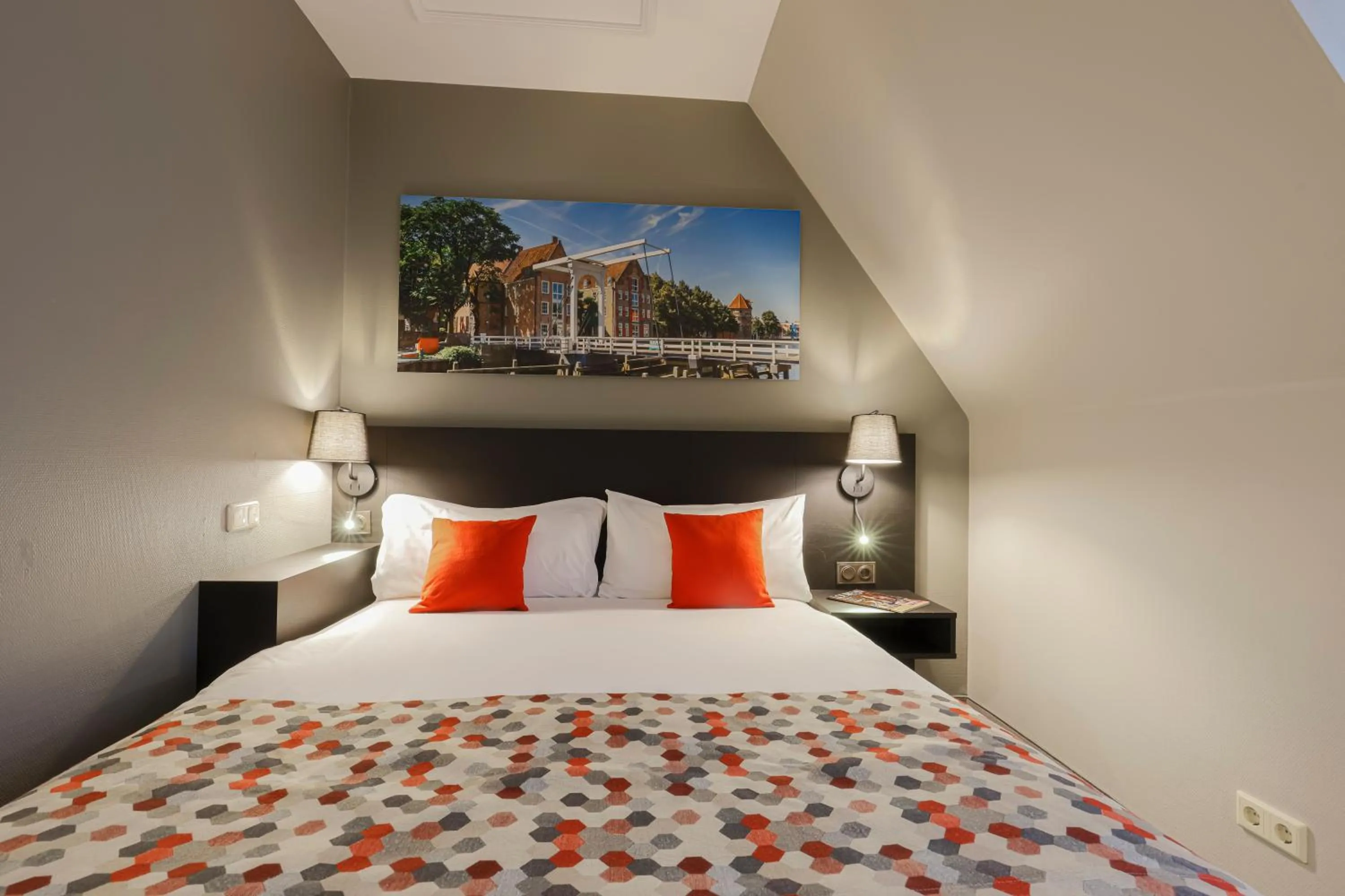 Bed in Bilderberg Grand Hotel Wientjes