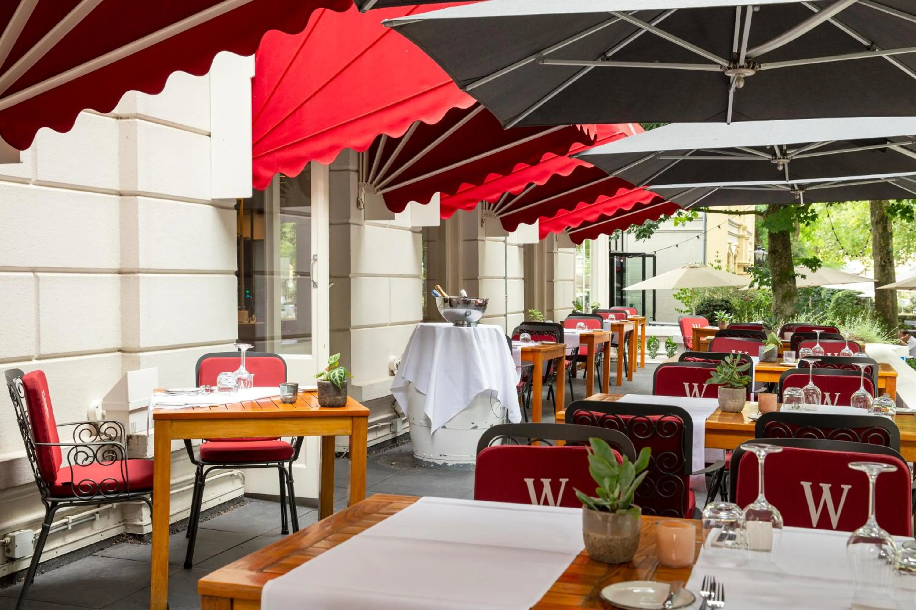 Restaurant/places to eat in Bilderberg Grand Hotel Wientjes