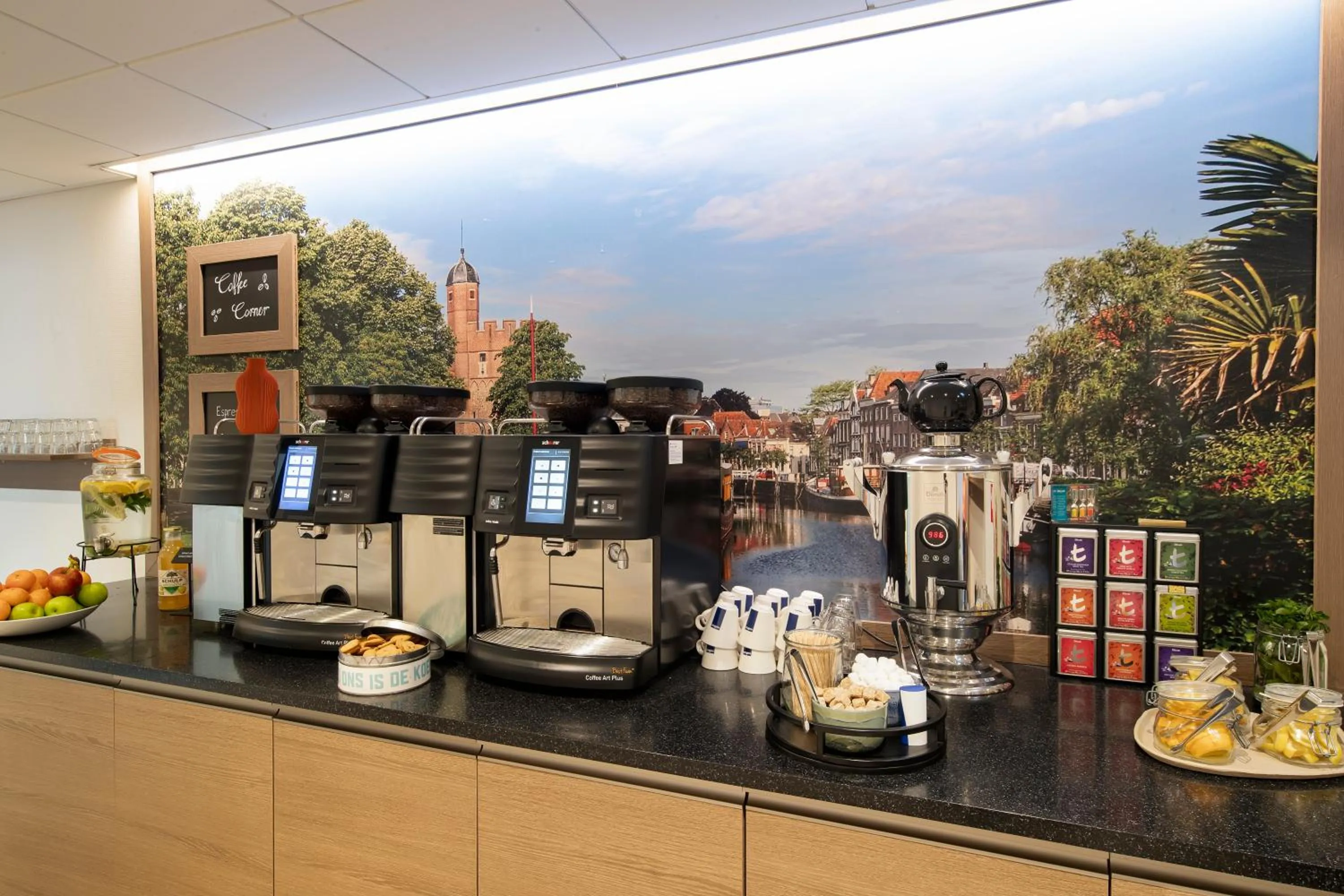 Coffee/tea facilities in Bilderberg Grand Hotel Wientjes