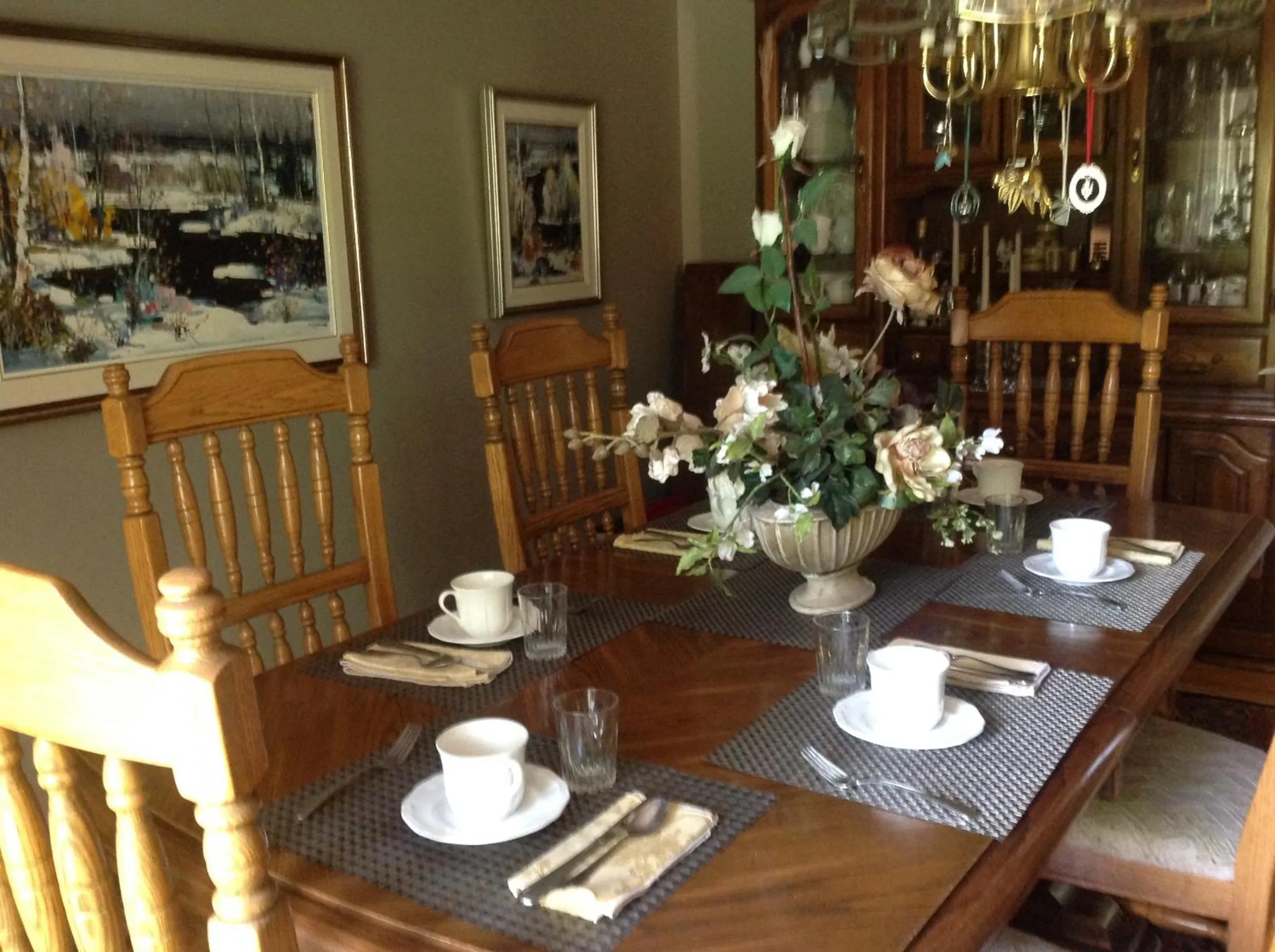 Breakfast in McDougall Lane Bed & Breakfast