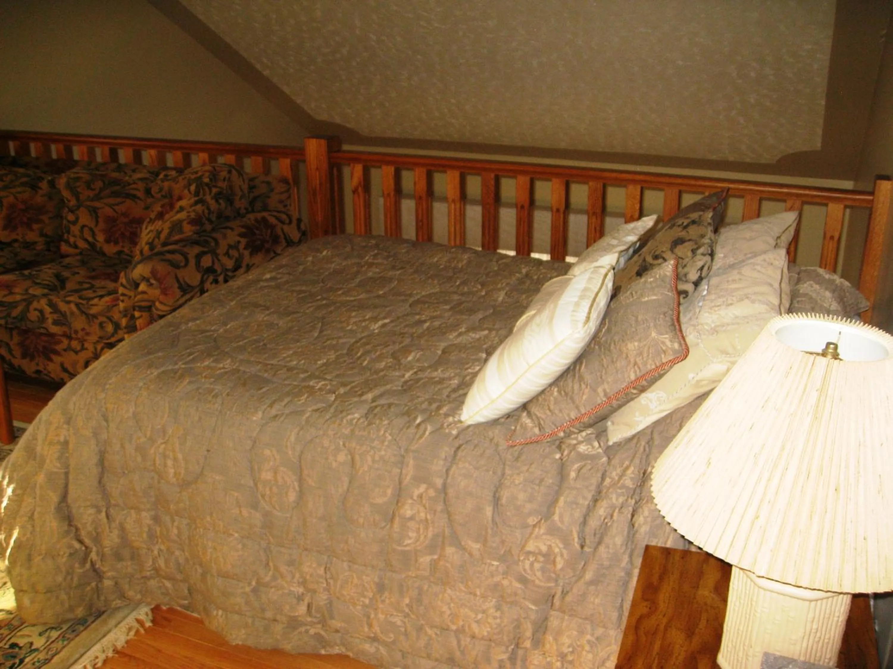 Bed in McDougall Lane Bed & Breakfast
