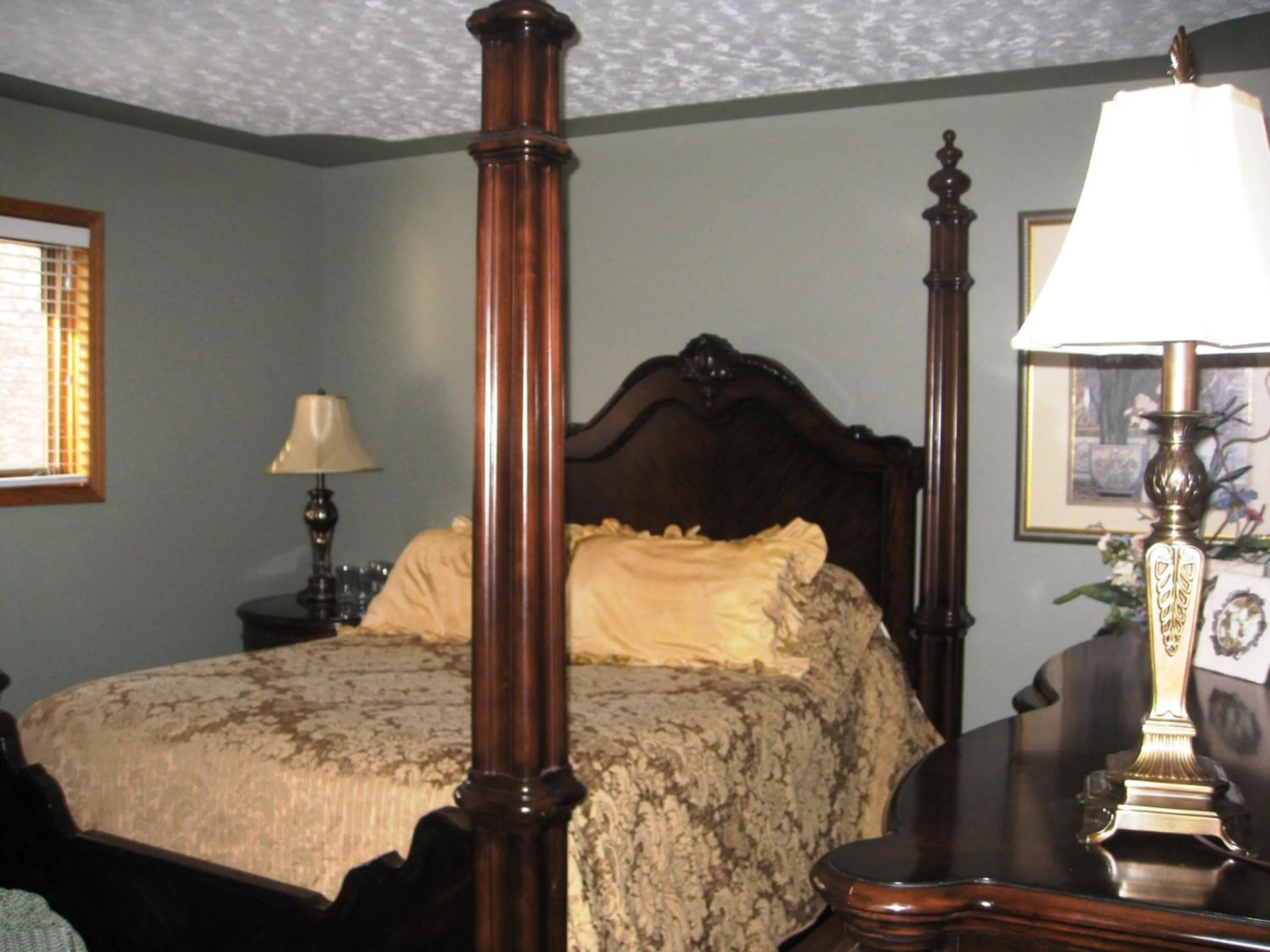 Bed in McDougall Lane Bed & Breakfast
