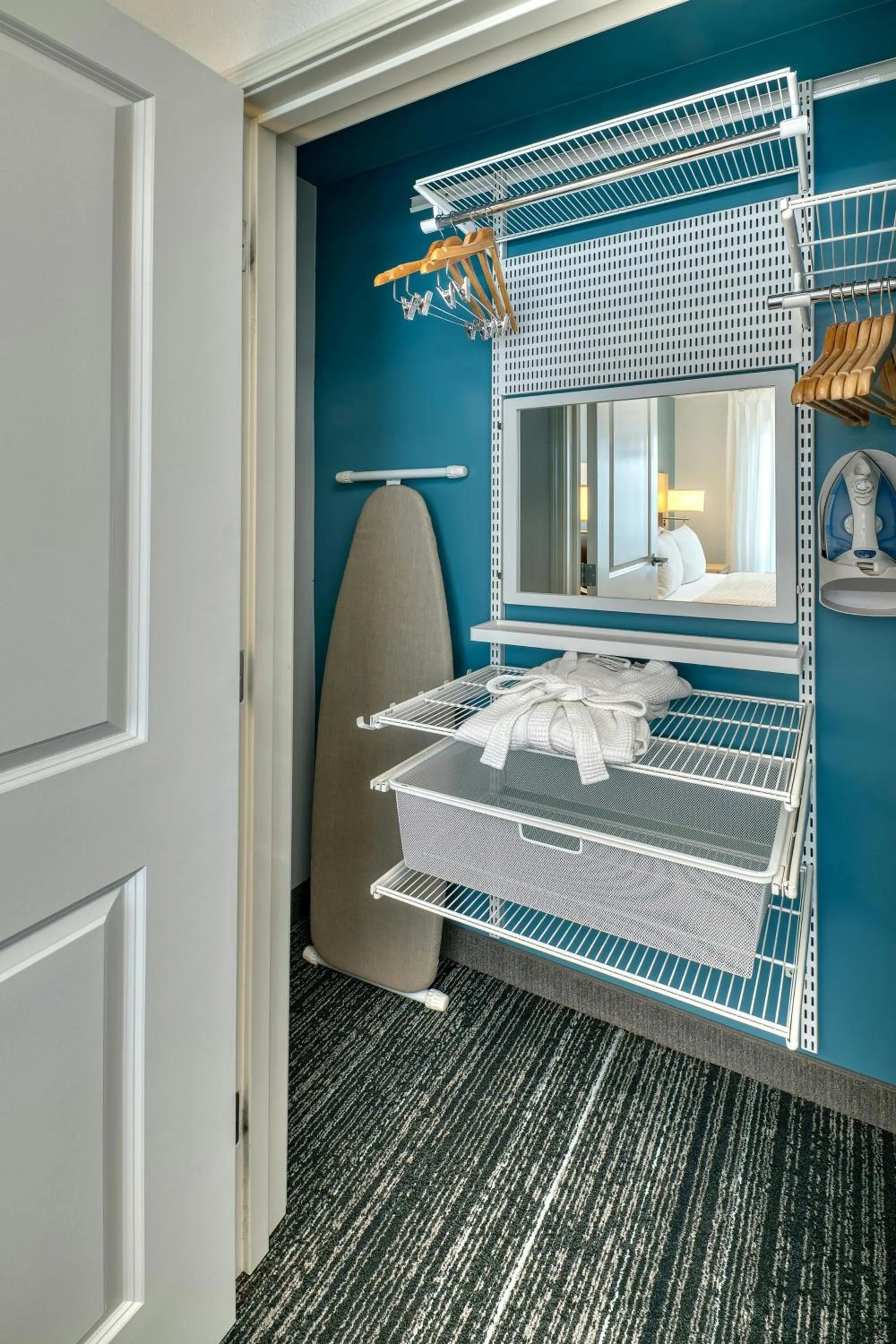 Photo of the whole room, Bed in TownePlace Suites by Marriott Red Deer