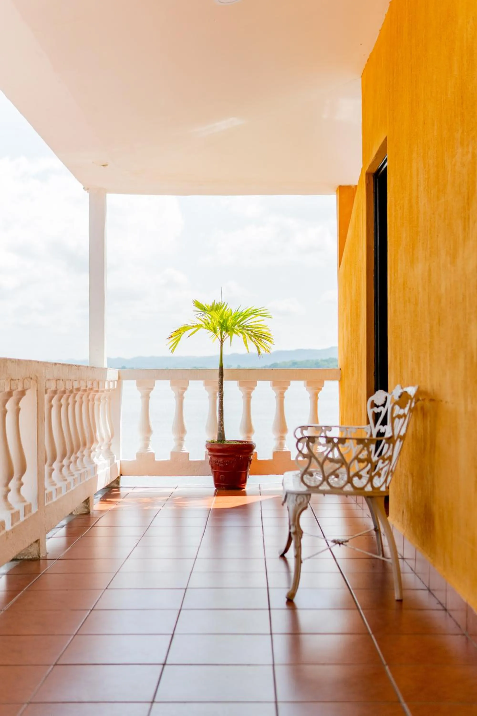 Patio in Hotel Villa del Lago