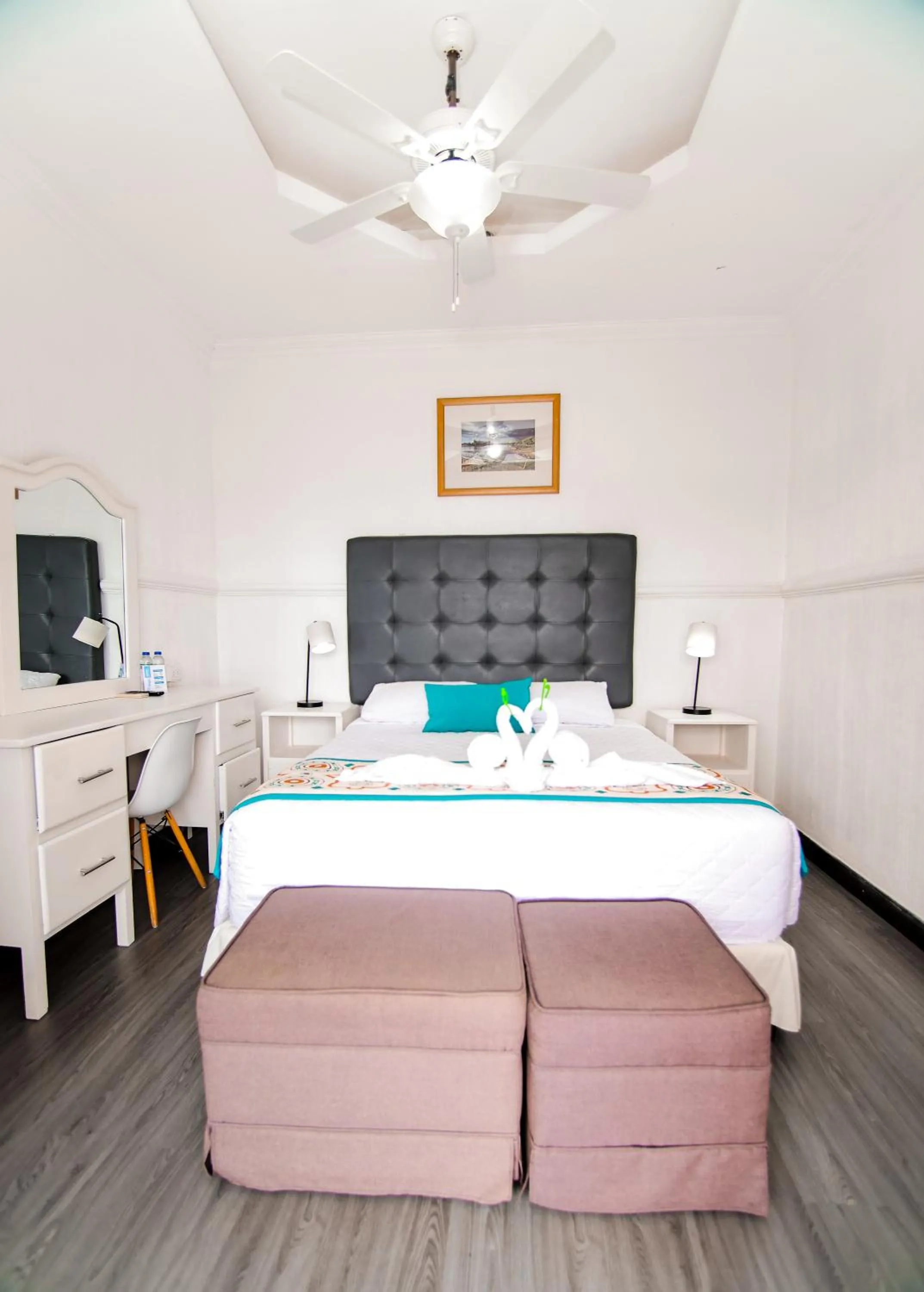 Bed in Hotel Villa del Lago