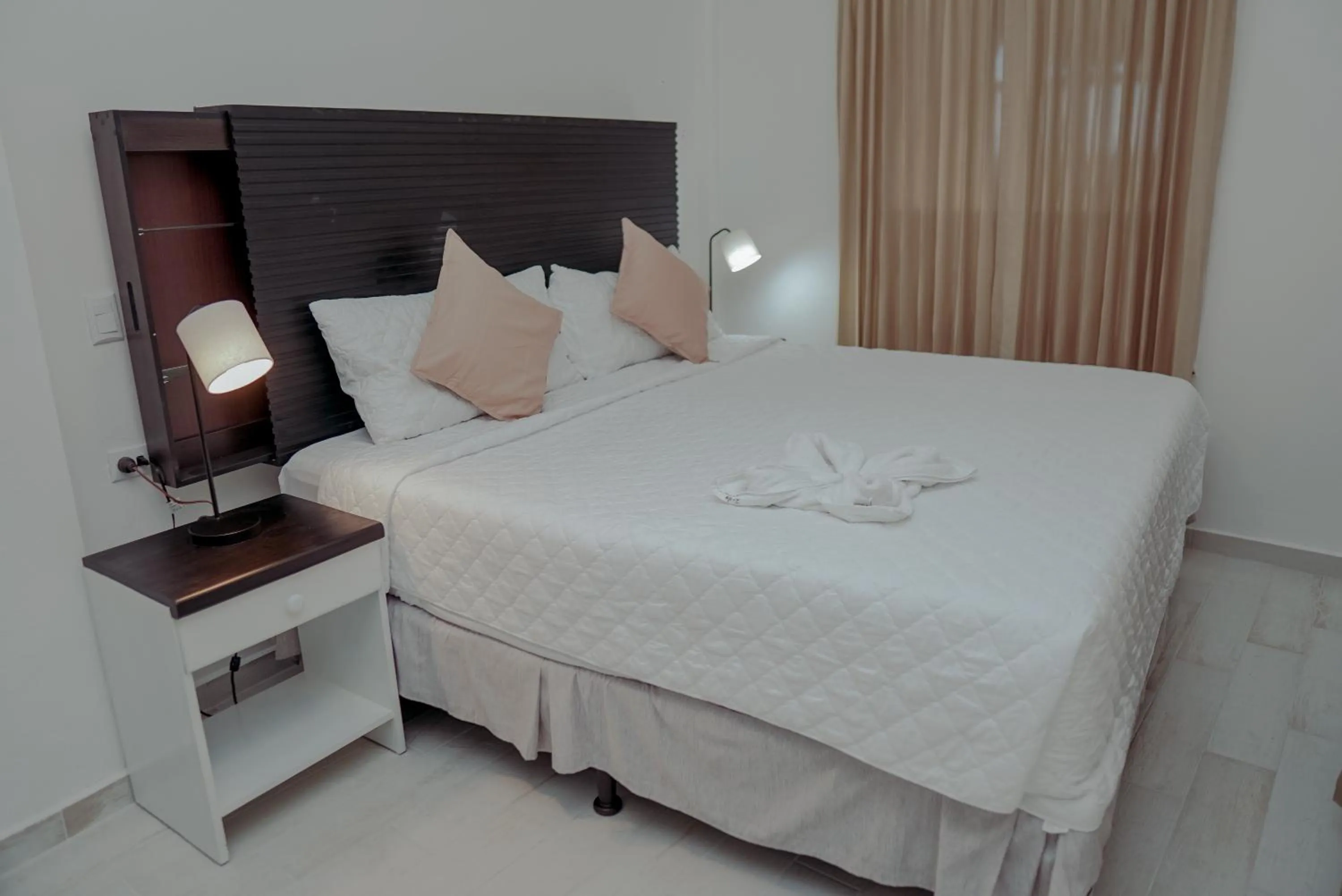 Bed in Hotel Villa del Lago