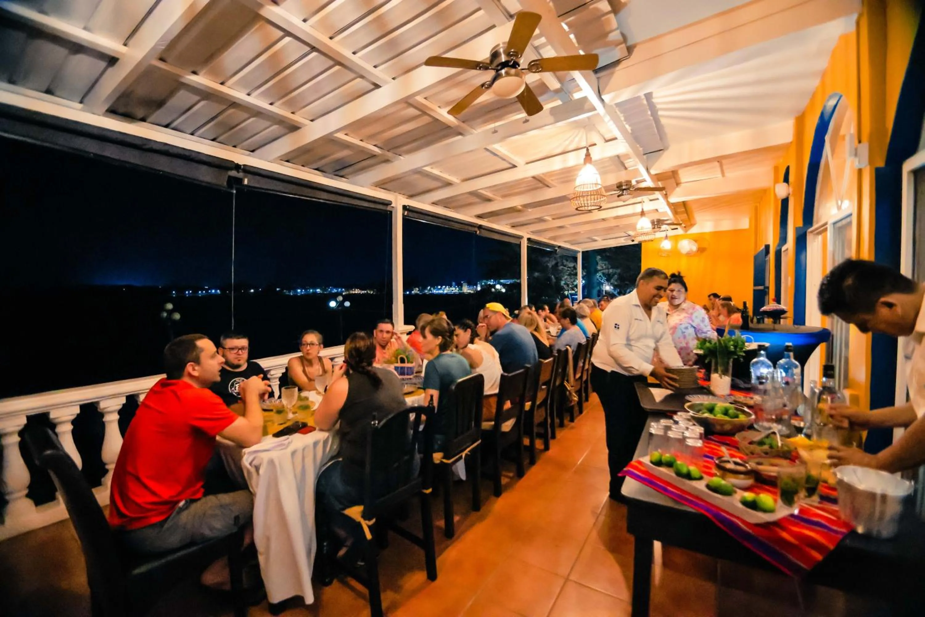 Restaurant/places to eat in Hotel Villa del Lago