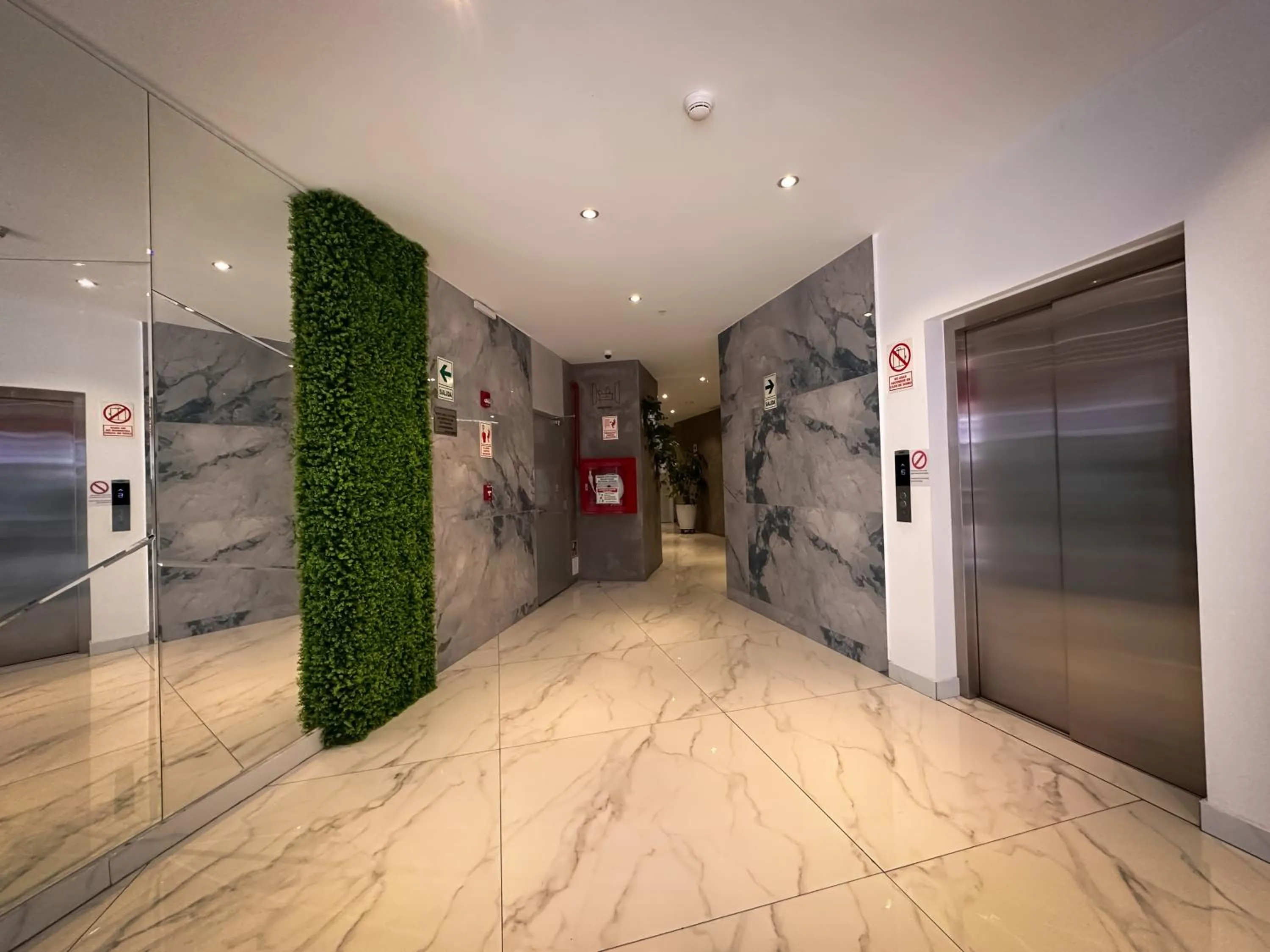 Property building in MIRAFLORES CITY HOTEL