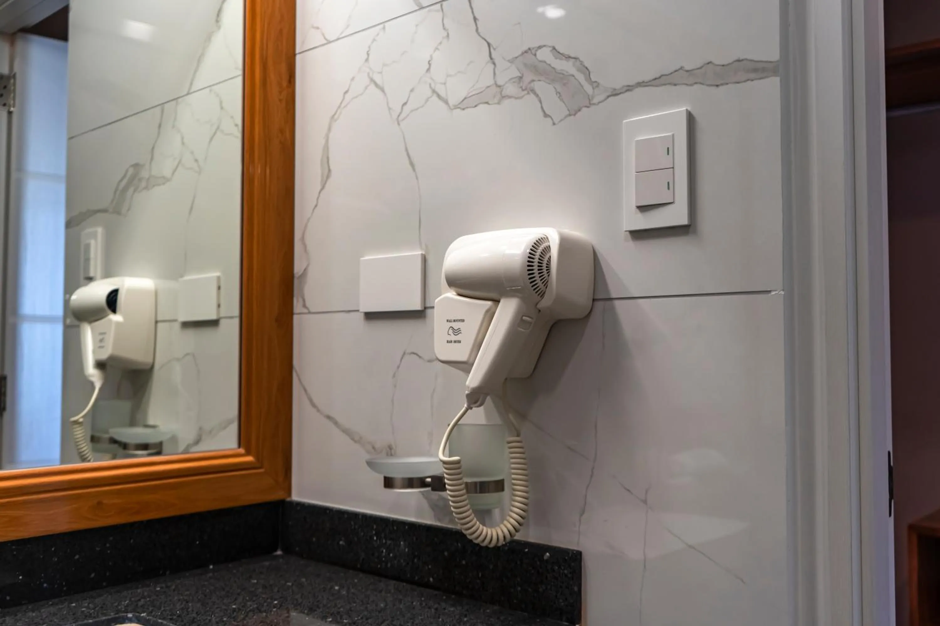 heating in MIRAFLORES CITY HOTEL