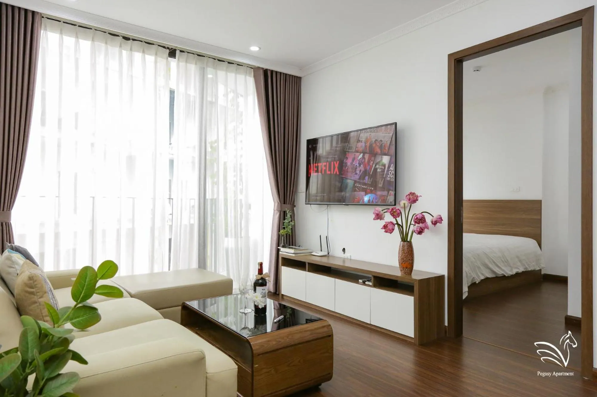 Restaurant/places to eat, Bed in Pegasy Apartments & Travel