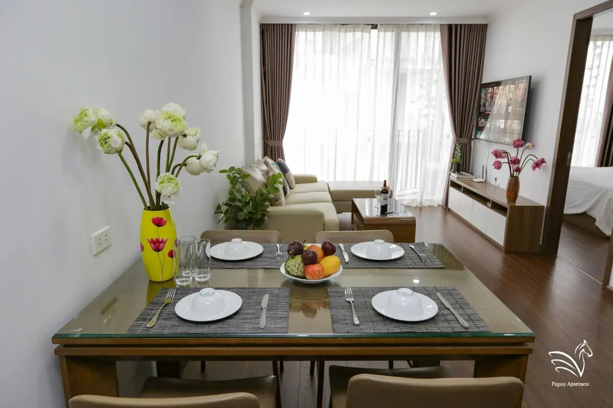 Restaurant/places to eat in Pegasy Apartments & Travel Restaurant/places to eat in Pegasy Apartments & Travel