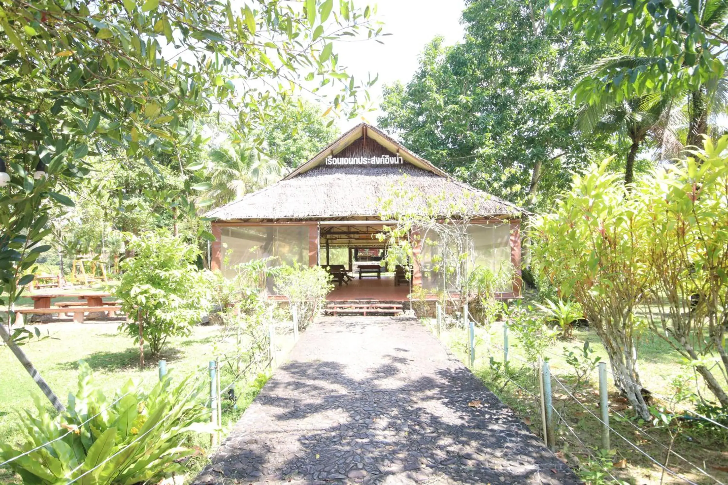 Property building in Sawasdee Lagoon Camping & Restaurant Property building in Sawasdee Lagoon Camping & Restaurant