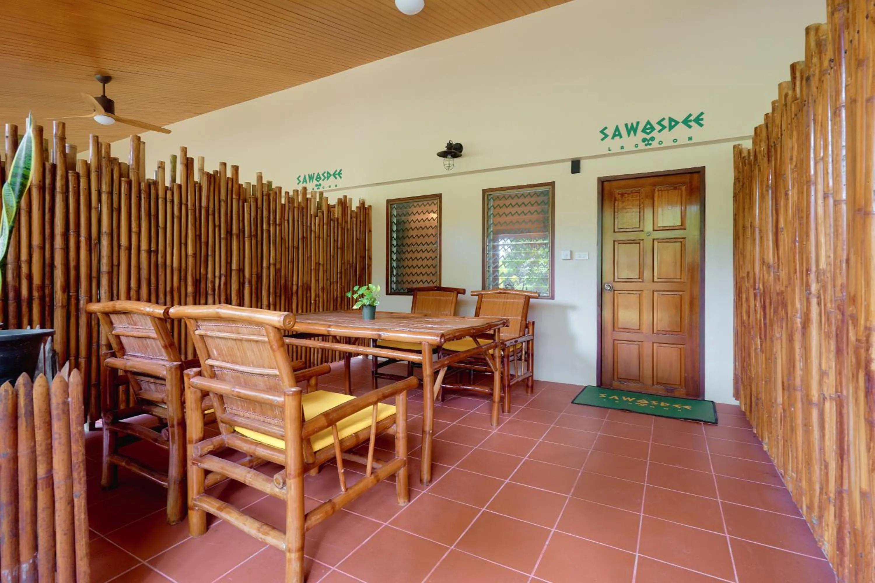 Area and facilities in Sawasdee Lagoon Camping & Restaurant