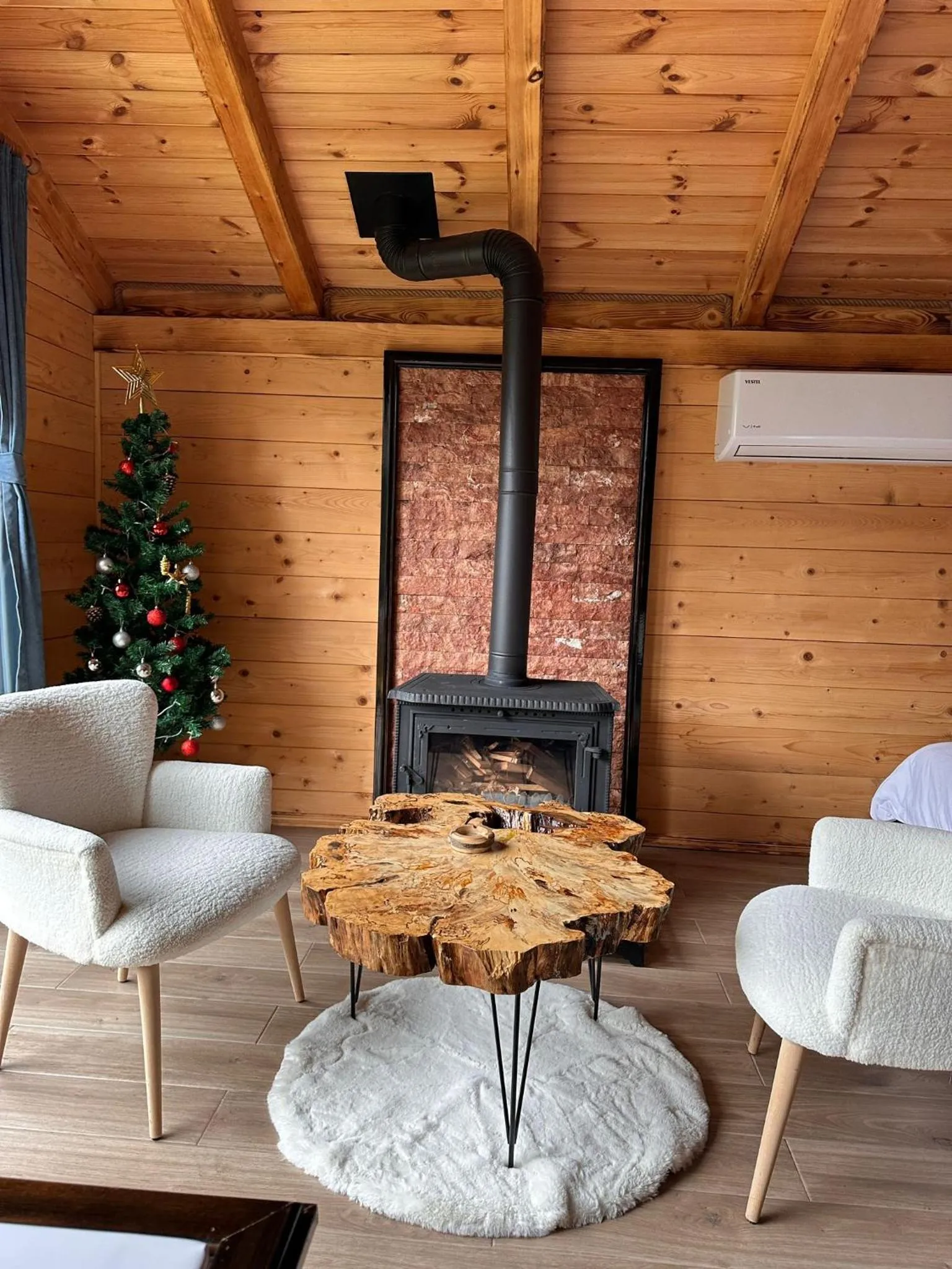 Seating area in Maysa Suit Bungalov