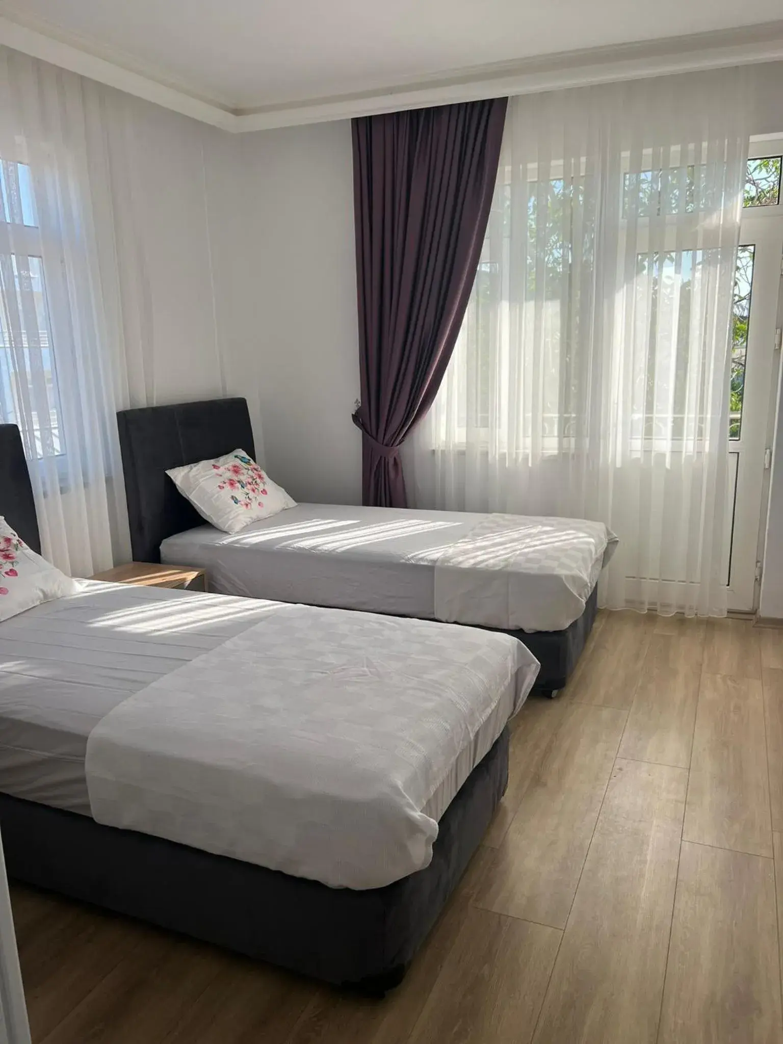 Standard Twin Room in Asimado Hotel Standard Twin Room in Asimado Hotel