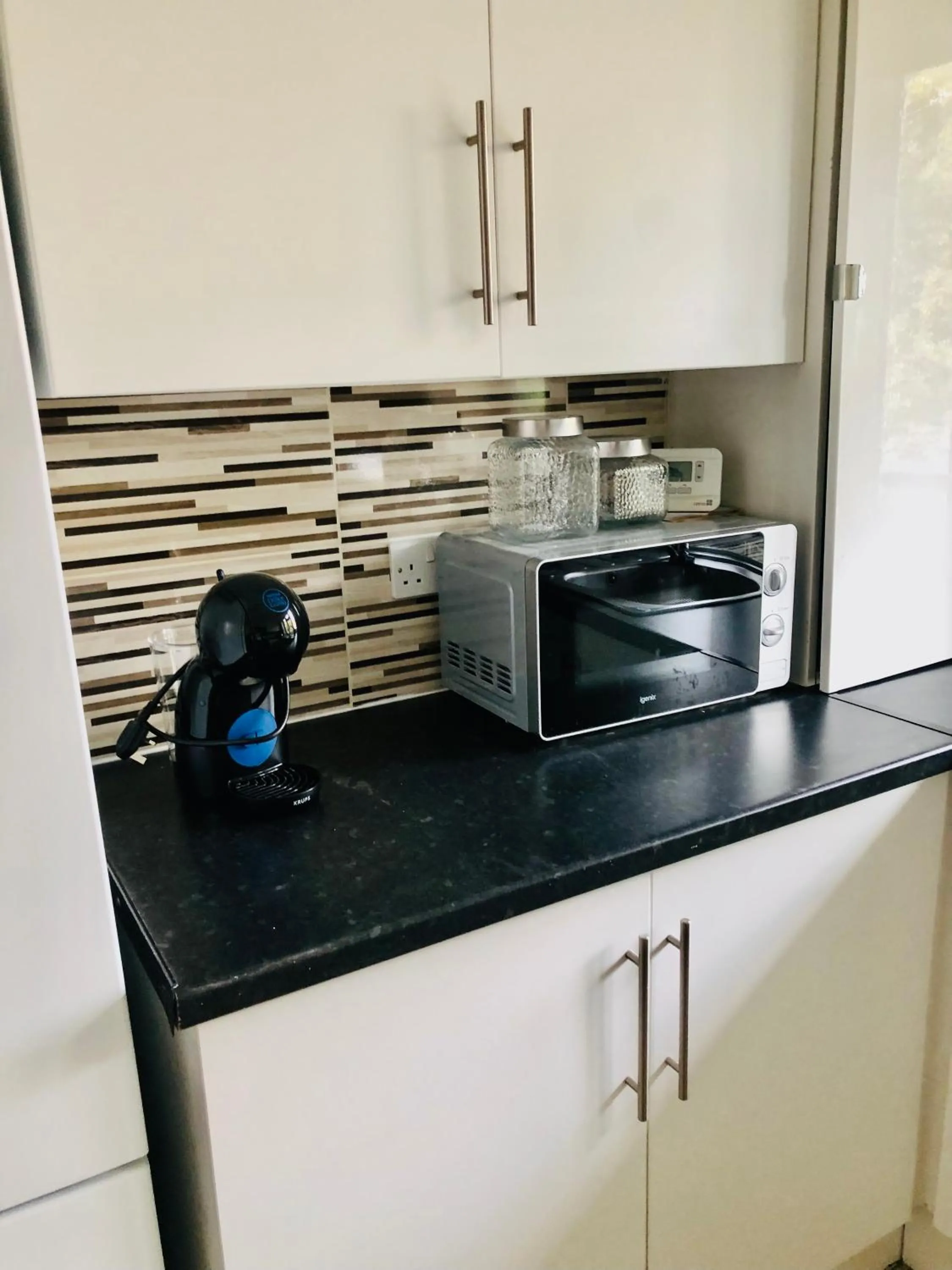 City location- 2 bedroom apartment