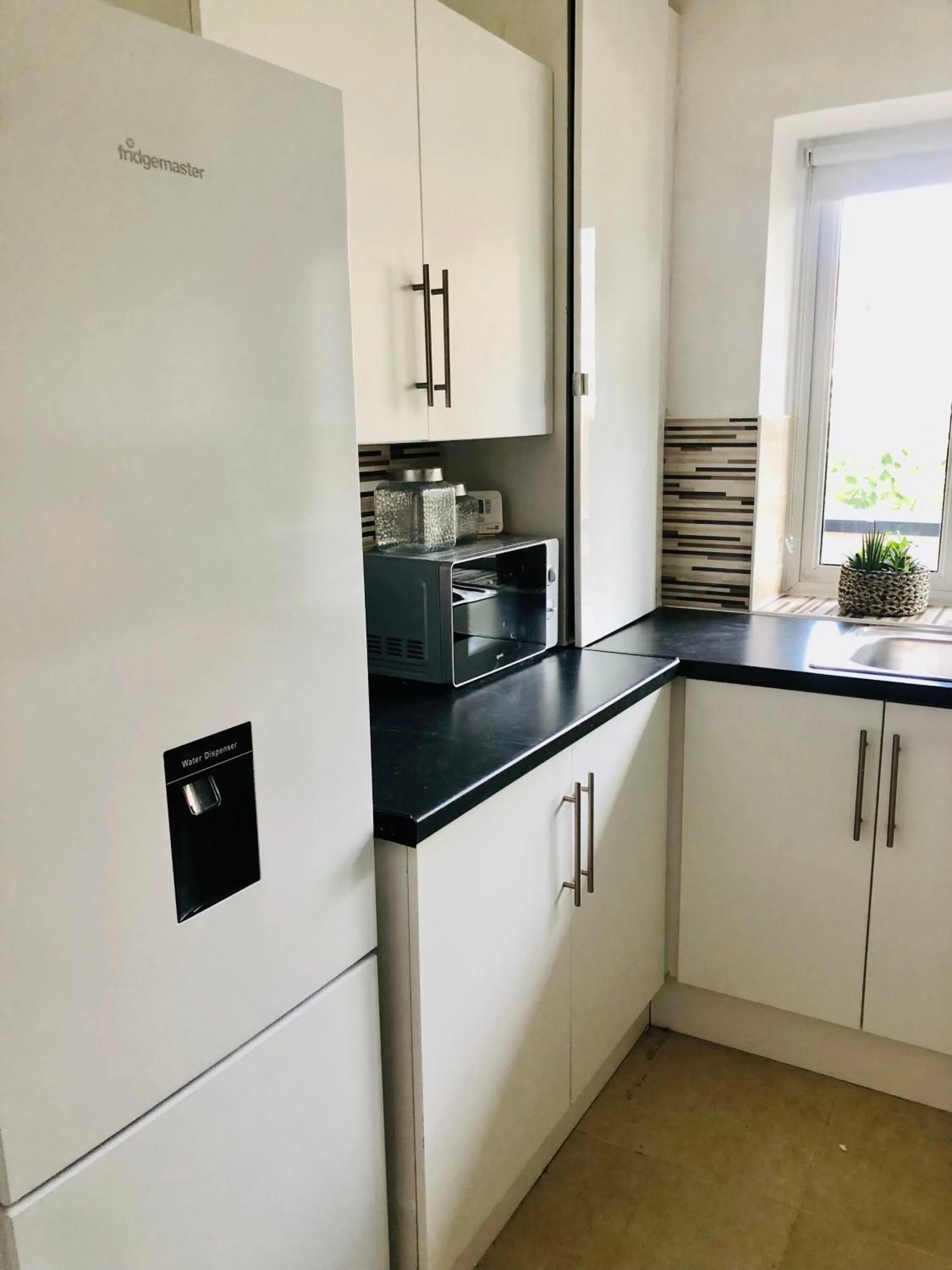 City location- 2 bedroom apartment