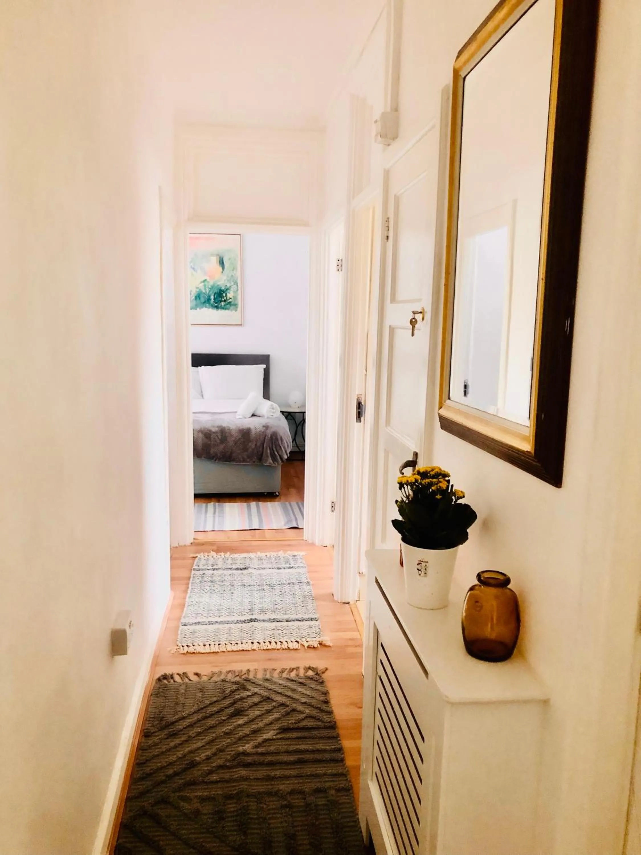Bed in City location- 2 bedroom apartment