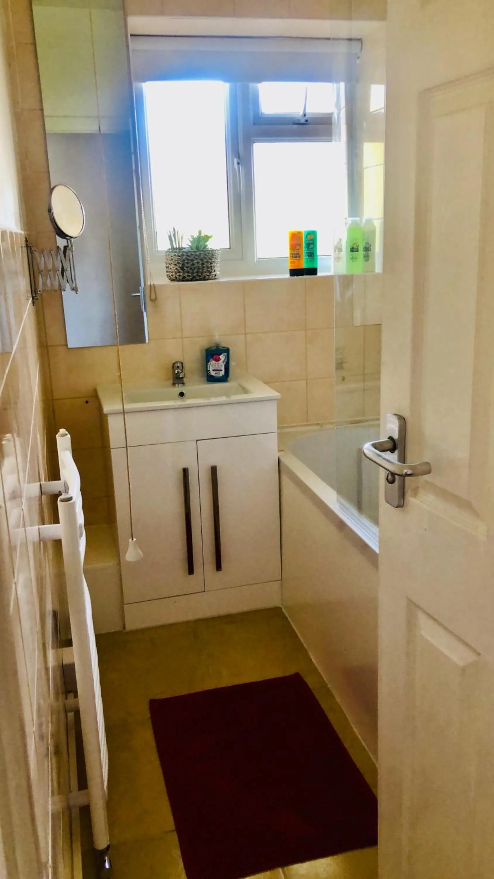 City location- 2 bedroom apartment