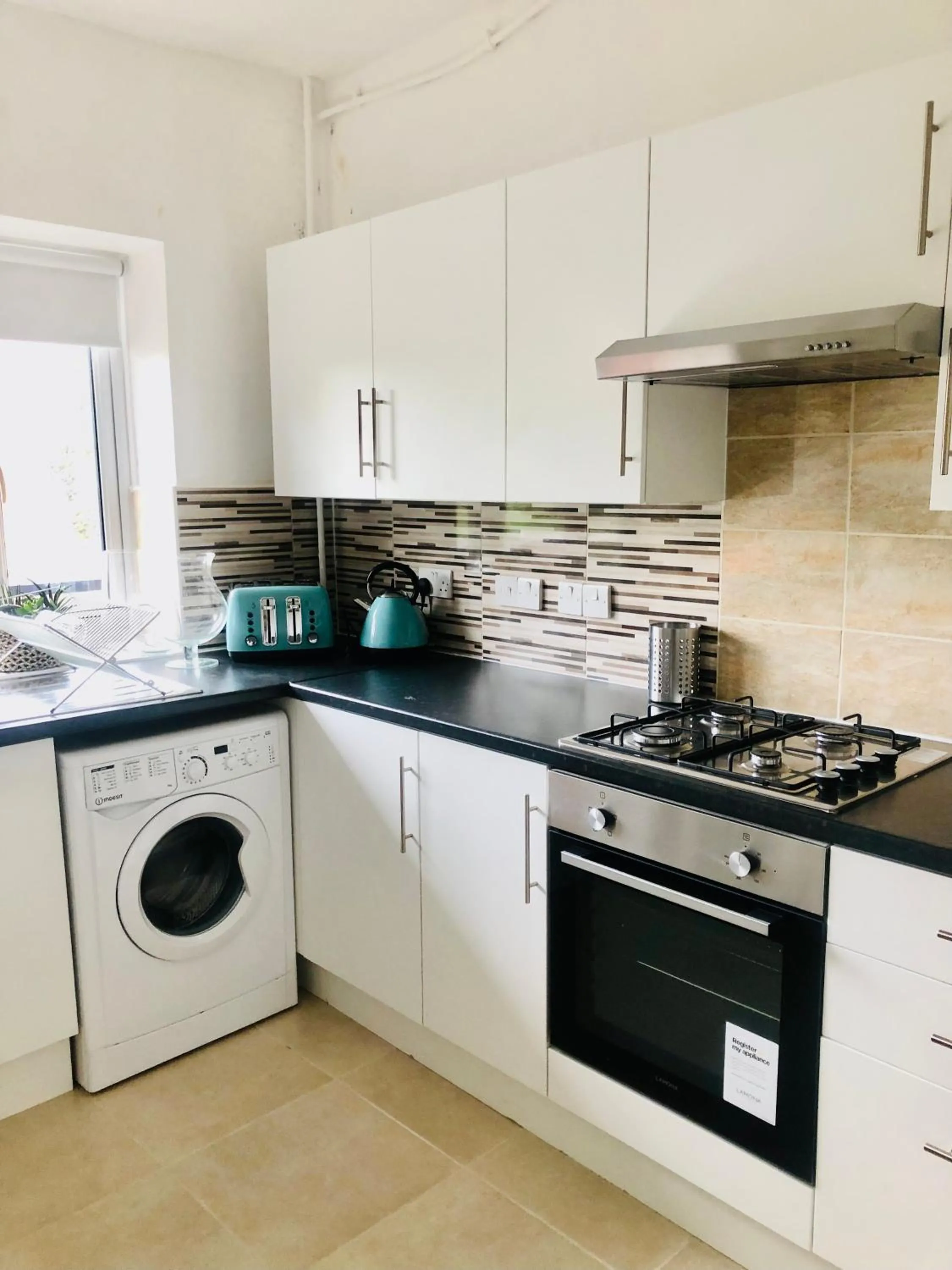 City location- 2 bedroom apartment