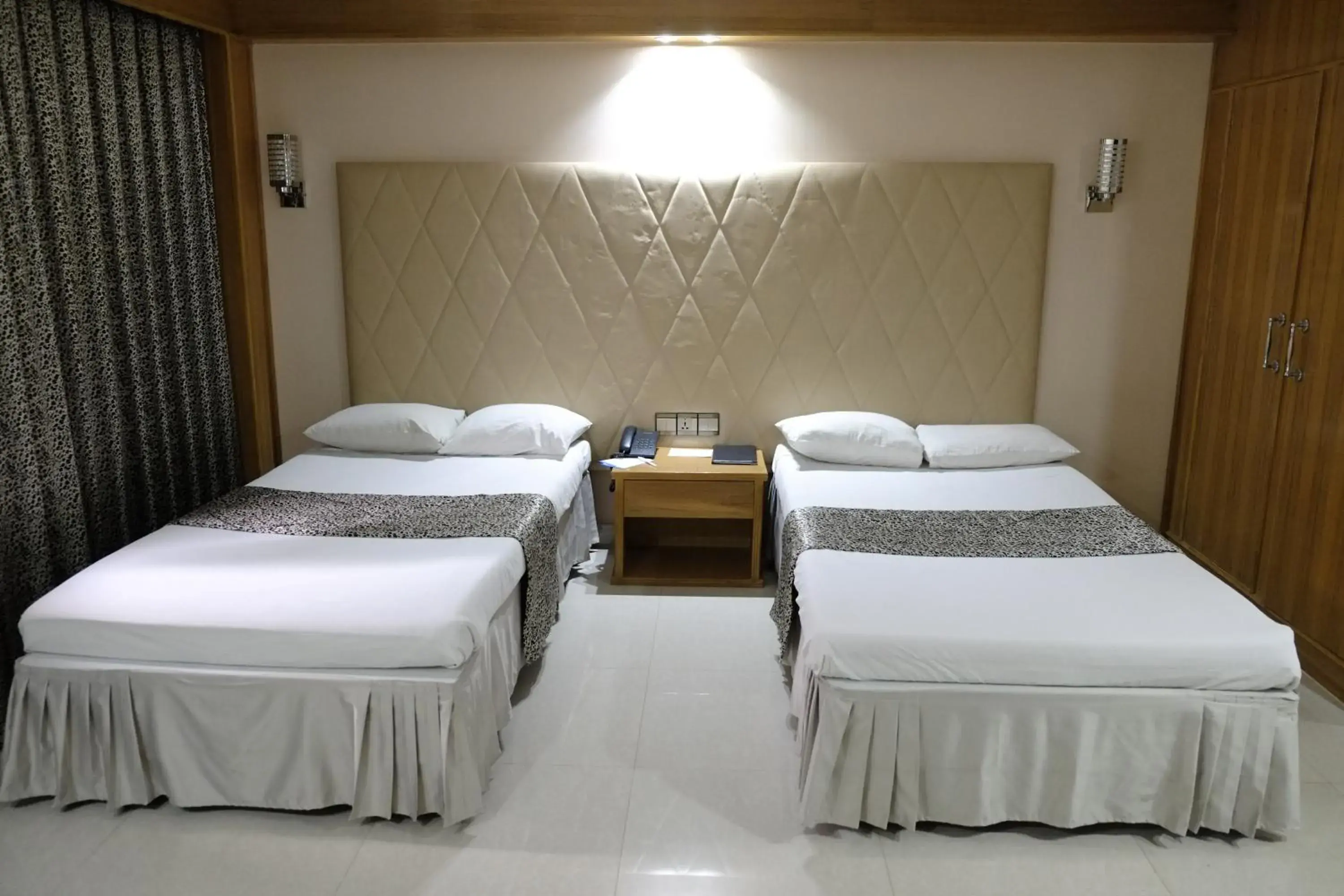 Bed in Hotel Saint Martin Ltd. Bed in Hotel Saint Martin Ltd.