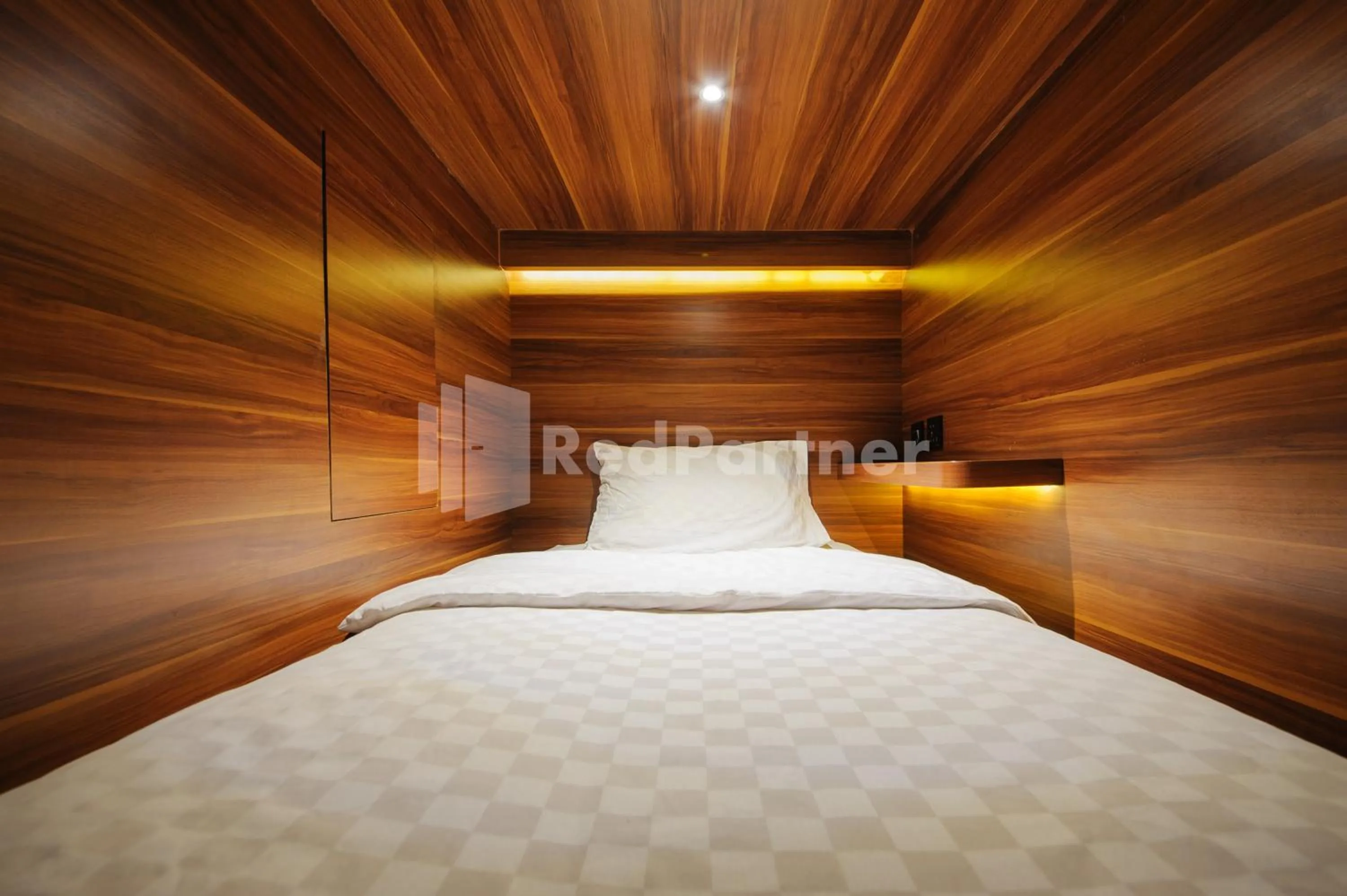 Bedroom, Bed in Ketje Luxury Capsule Mitra RedDoorz