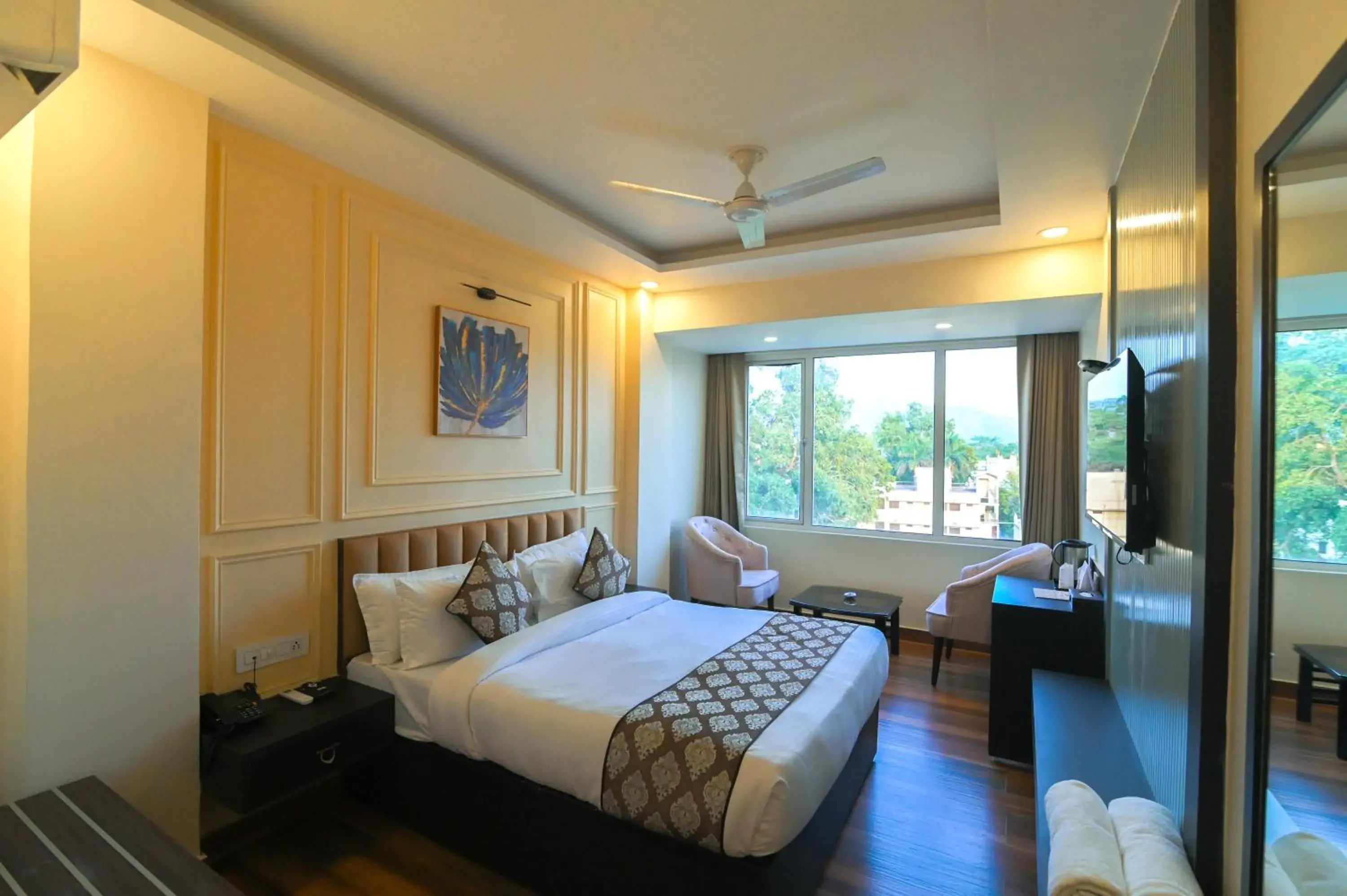 Photo of the whole room, Bed in Hotel Swagat Suites Photo of the whole room, Bed in Hotel Swagat Suites