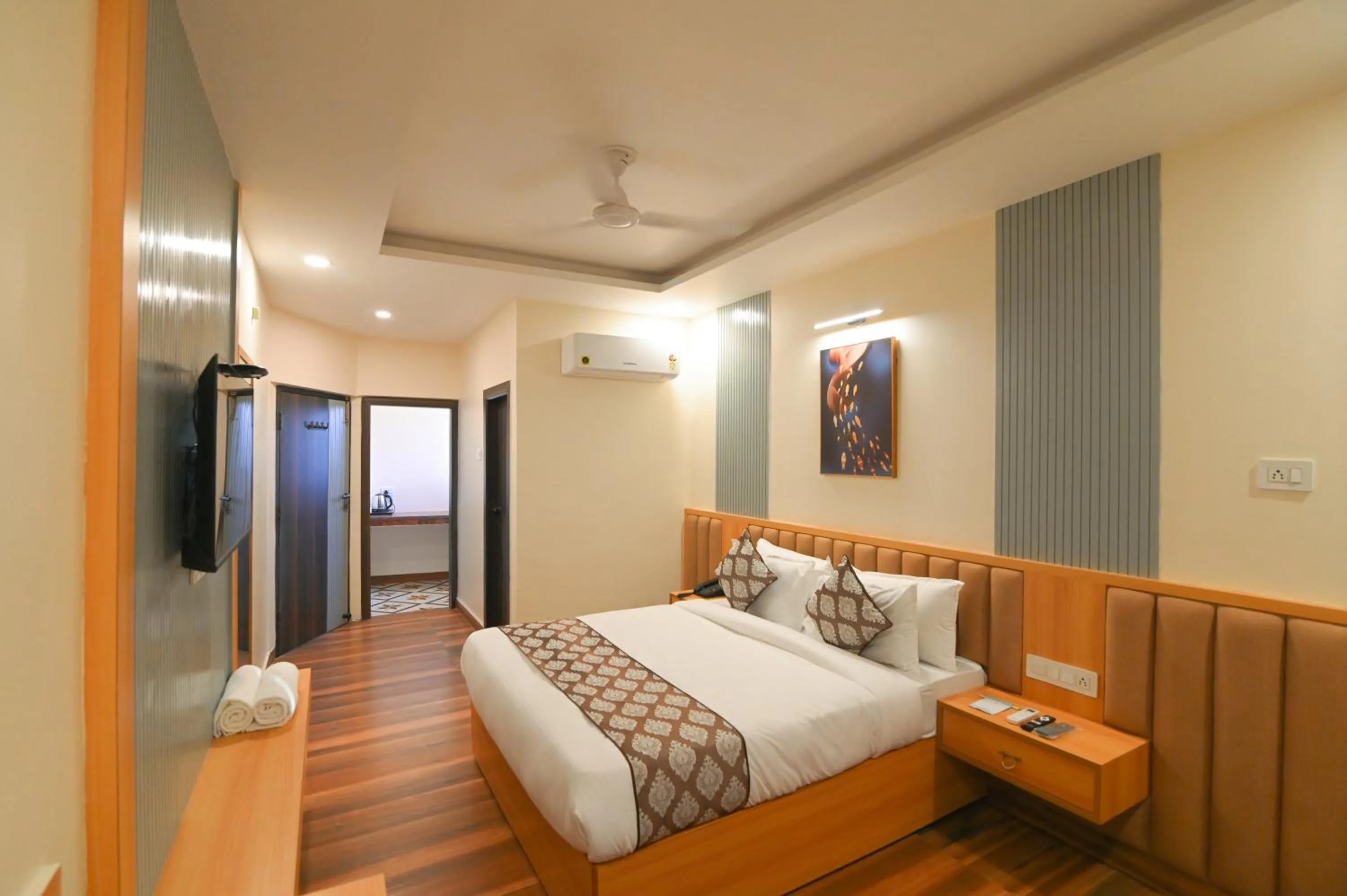 Photo of the whole room, Bed in Hotel Swagat Suites