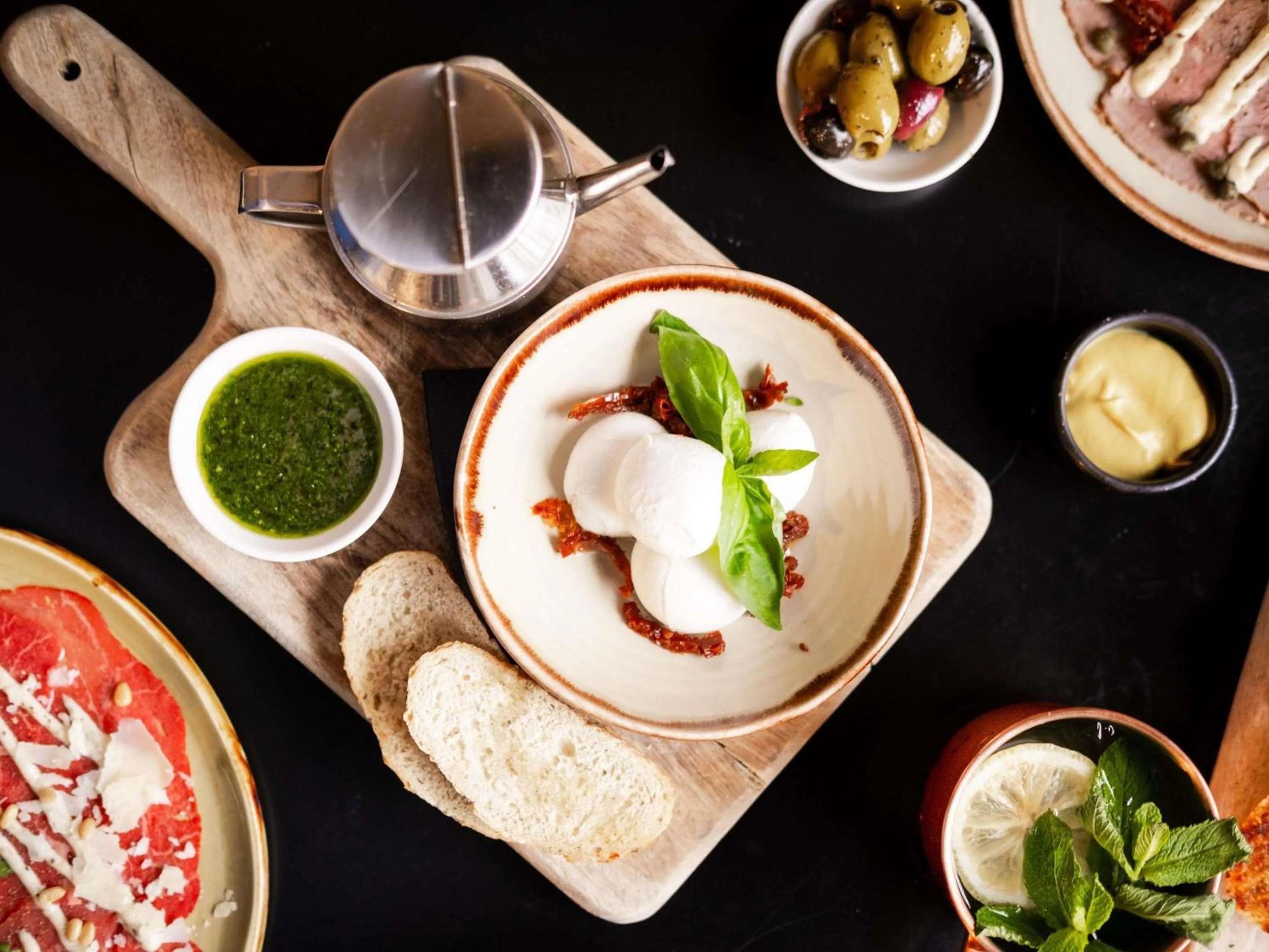 Restaurant/places to eat in Swissôtel Amsterdam